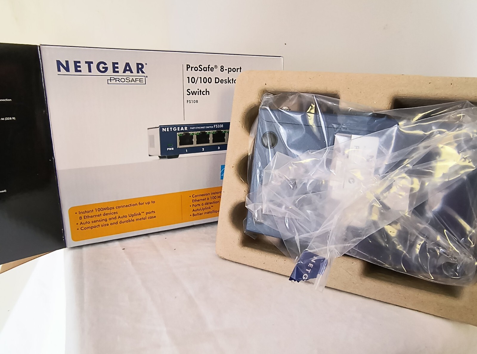 NETGEAR Pro Safe FS108 8-Ports 10/100 MBPS Fast Ethernet Switch