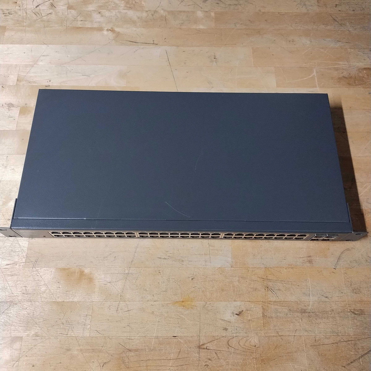 TP-LINK T1600G-52TS 48-PORT GIGABIT SMART SWITCH 4 SFP SLOTS NO CORD EXCELLENT