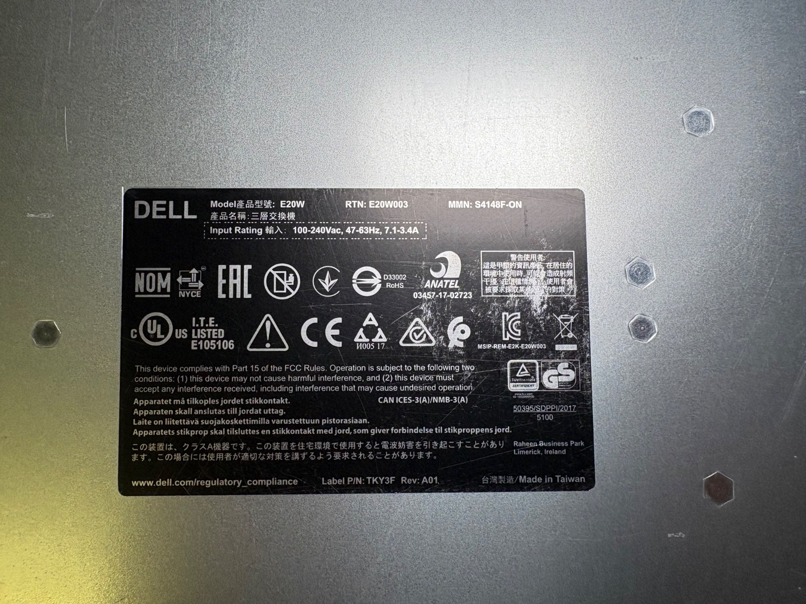 S4148F-ON Dell EMC PowerSwitch S48x10GbE 2x40GbE 4x100GbE with ONIE ONLY