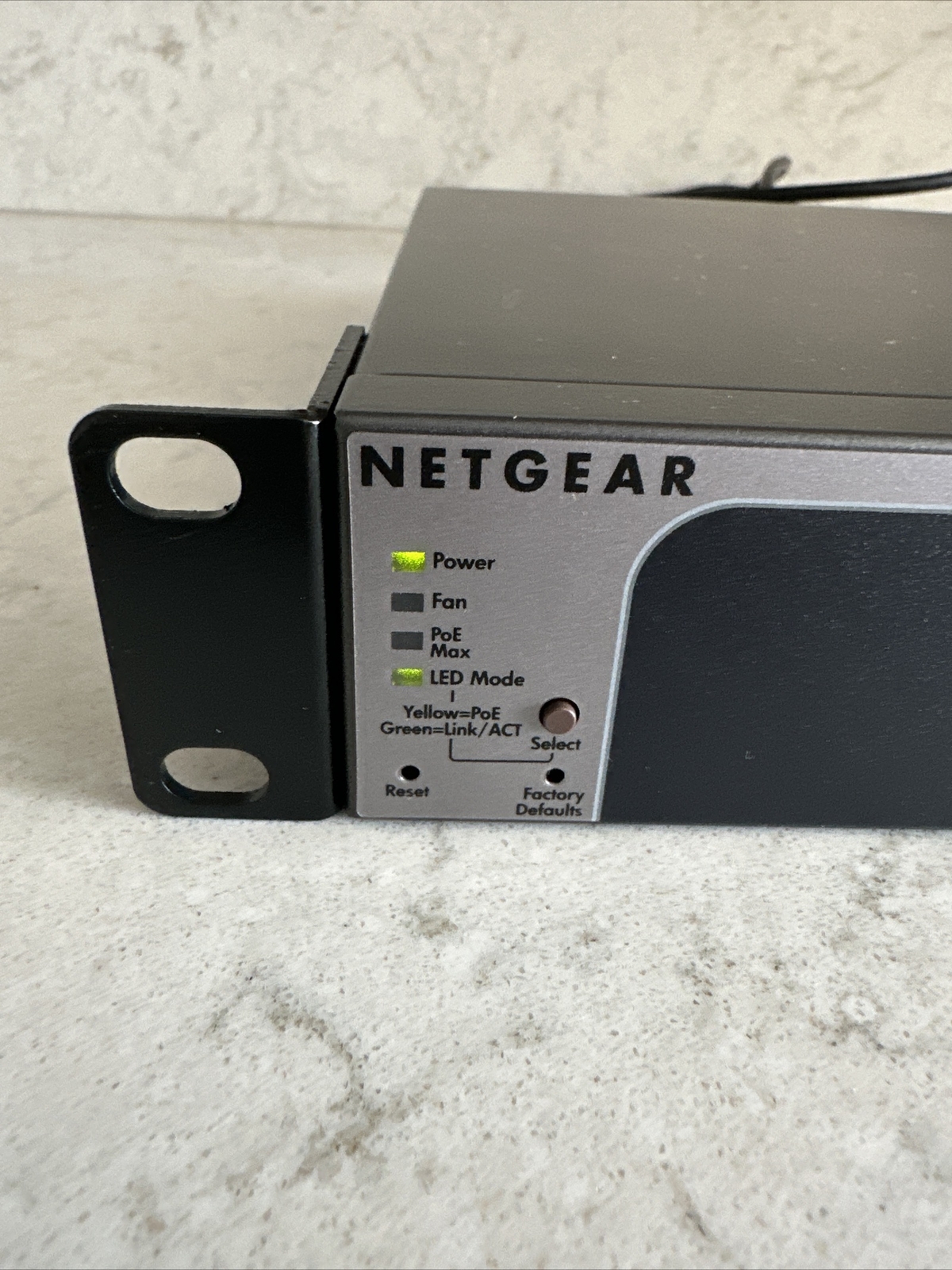 NetGear ProSafe GS728TP Smart Unmanaged Gigabit Network Switch