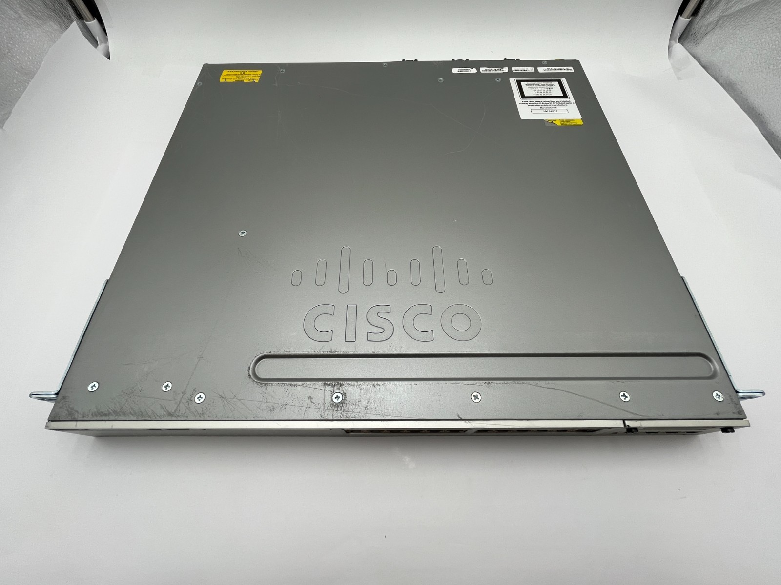 CISCO CATALYST 3850 WS-C3850-24T-E 24-PORT GIGABIT SWICH W / C3850-NM-4-1G
