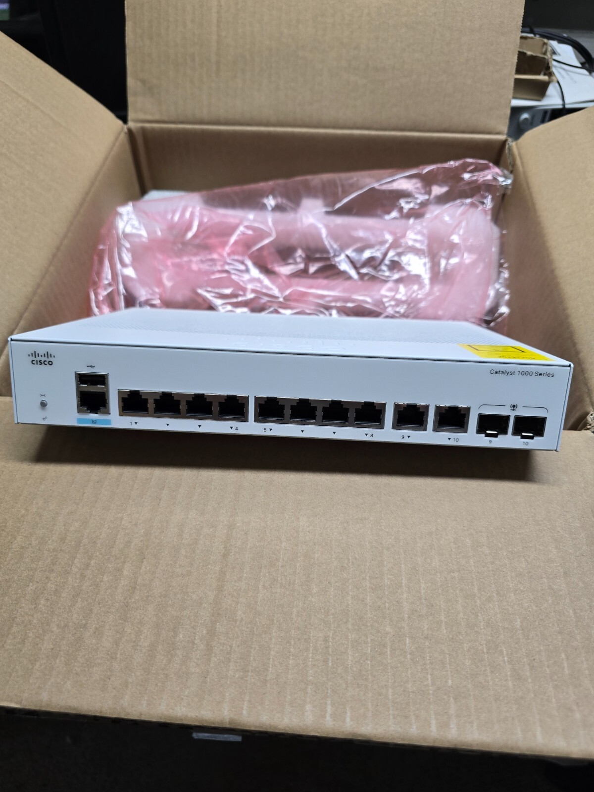 Cisco C1000-8T-2G-L – 8 Ports Fully Managed Ethernet Switch