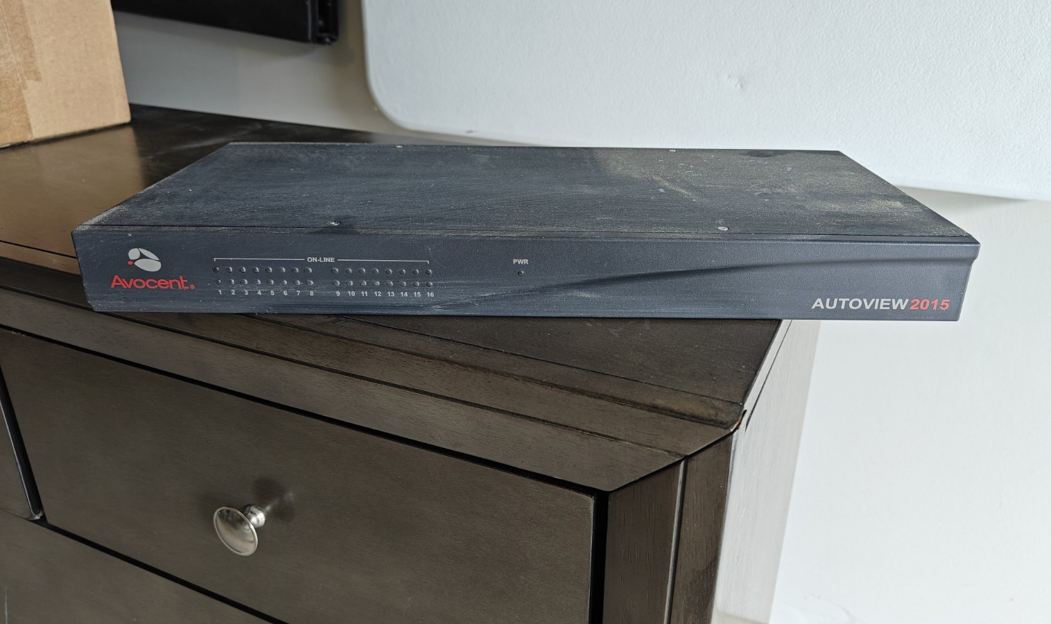 Avocent AutoView 2015 16-Port Rack-Mount Data Transfer Switch Fast Ethernet