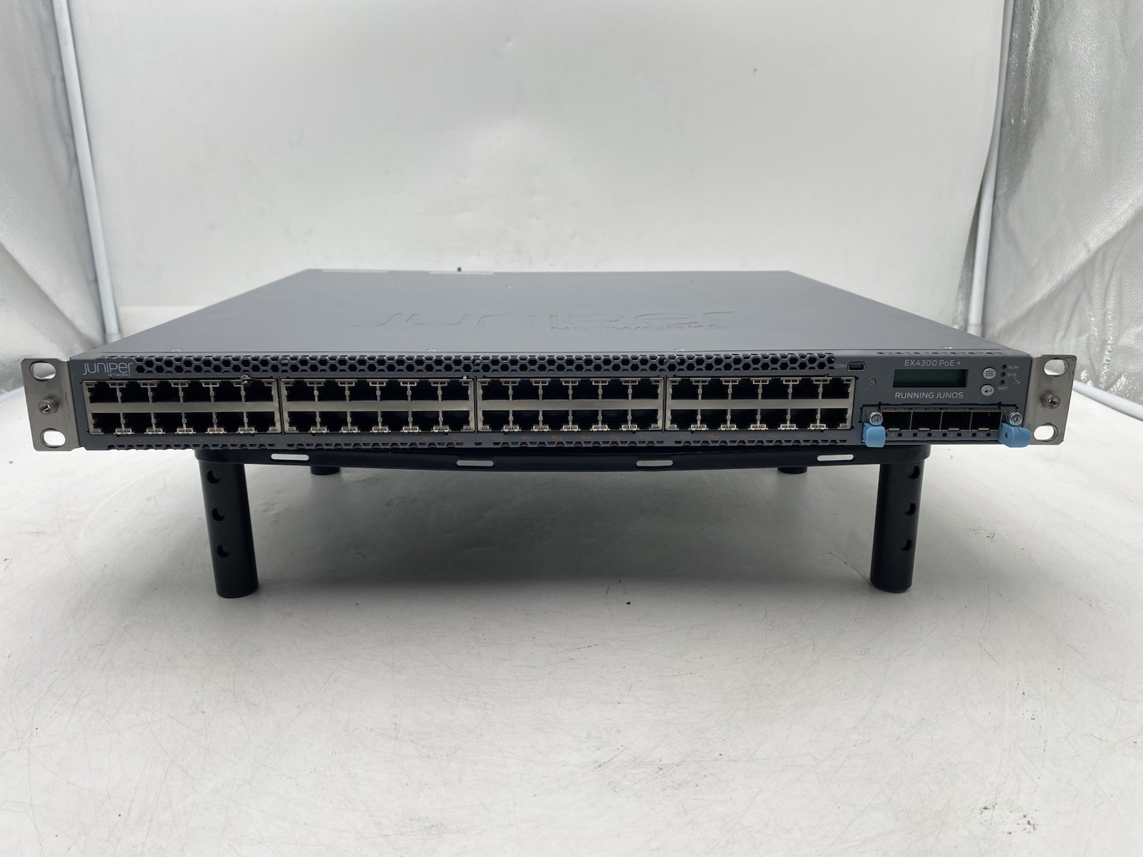 Juniper EX4300-48P / PoE+ 48-Port Switch w/ 2x PSU & 4 Port SFC 611-063980