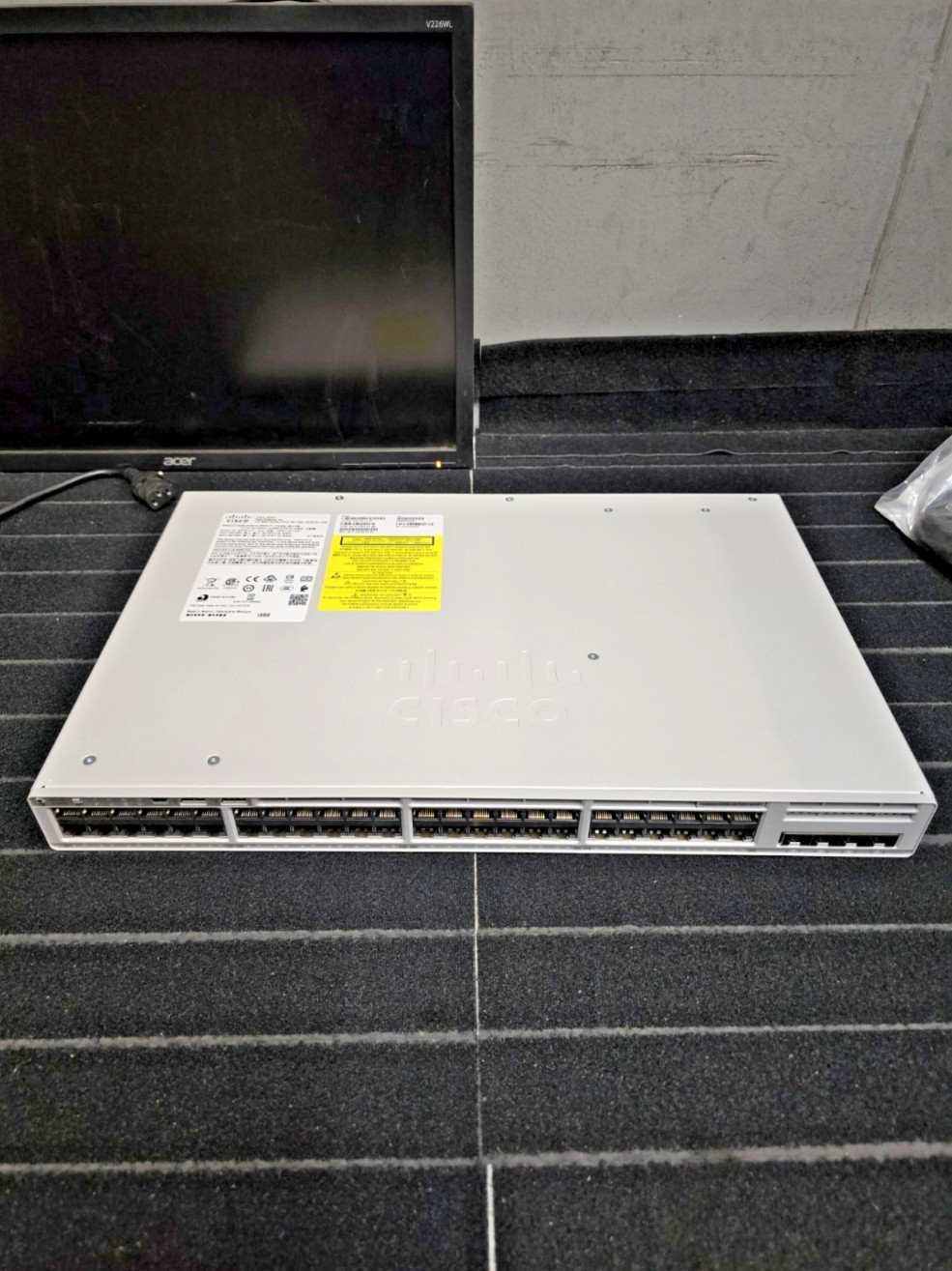 Cisco C9200L-48P-4G-E 9200L 48 Port PoE+ Network Switch