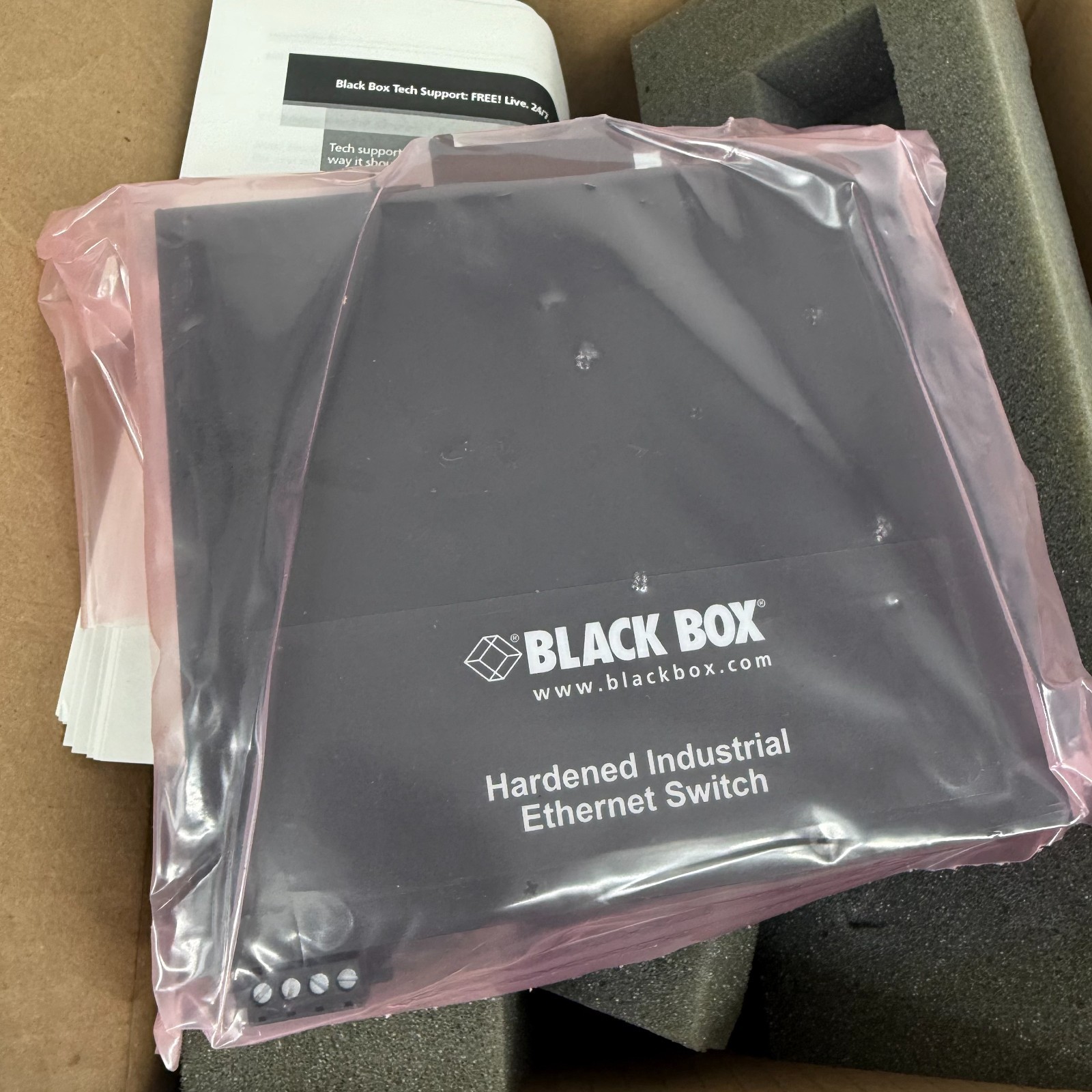 Black Box Hardened Industrial Ethernet Switch LBH082A-HD 64010297