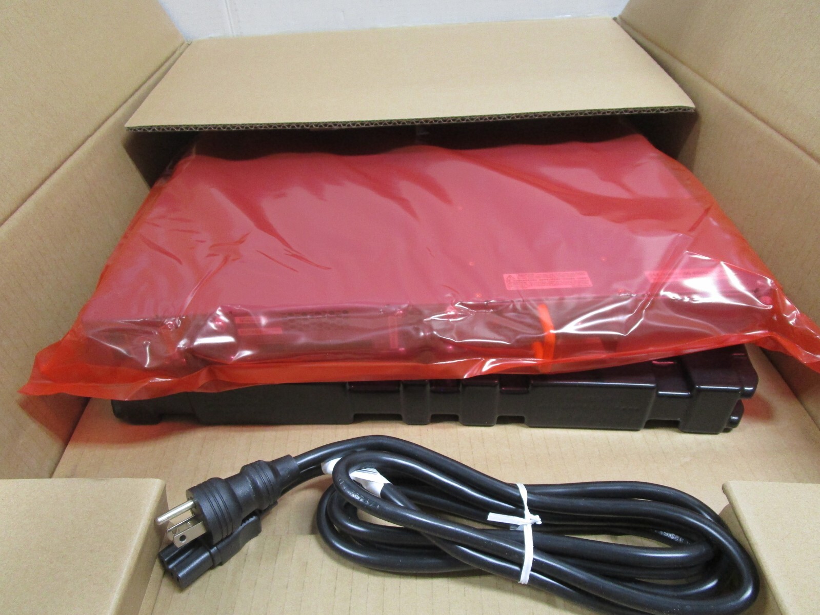 JUNIPER Networks EX4300-48P 48 Port 1G PoE+ NEW OPEN BOX SEE PHOTOS SHIPS FREE!