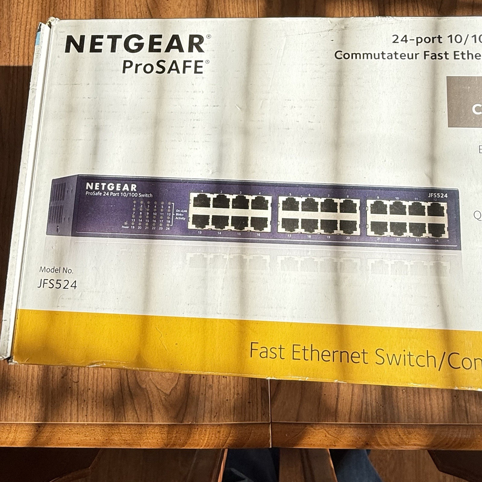 NETGEAR ProSafe 24-port Gigabit Ethernet Switch New