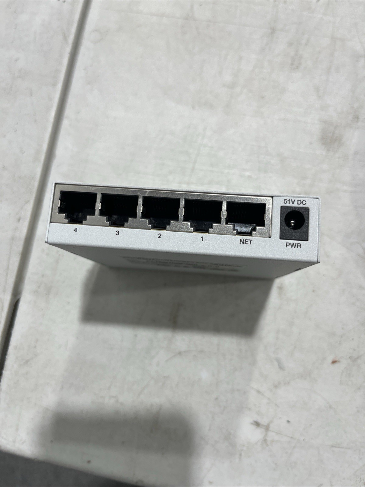 Axis D8004 Unmanaged PoE 4-Port Switch