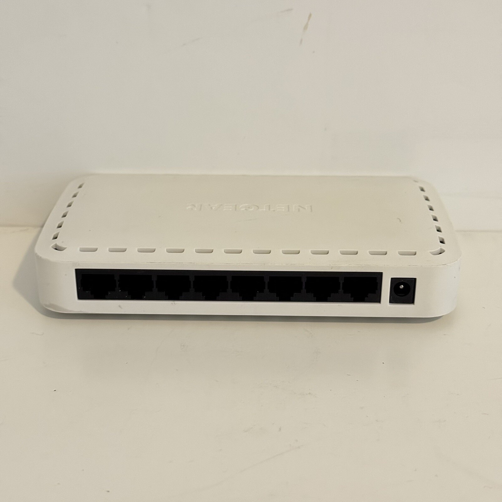 Netgear 8-Port Gigabit Ethernet Switch GS608v4 w/ Power Supply