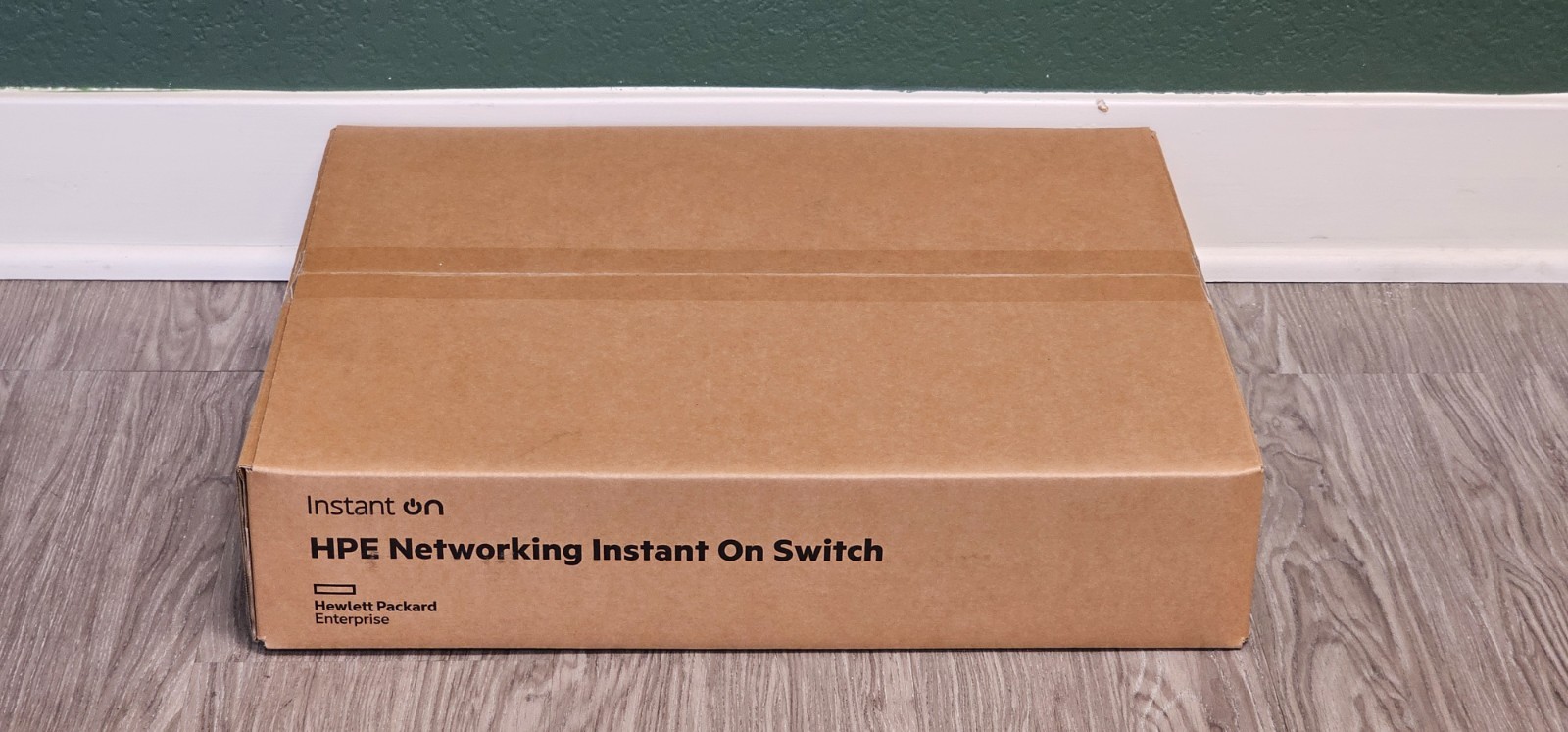 HPE Aruba Instant On 1930 24-Port PoE+ Managed Network Switch (JL683B)