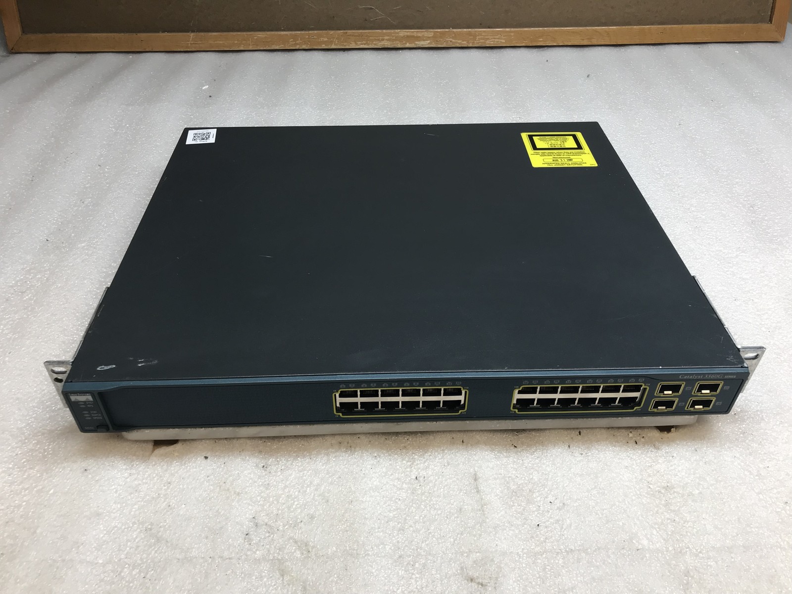 Cisco Catalyst 3560G 24 Port Gigabit Switch 4x SFP Ports WS-C3560G-24TS-S