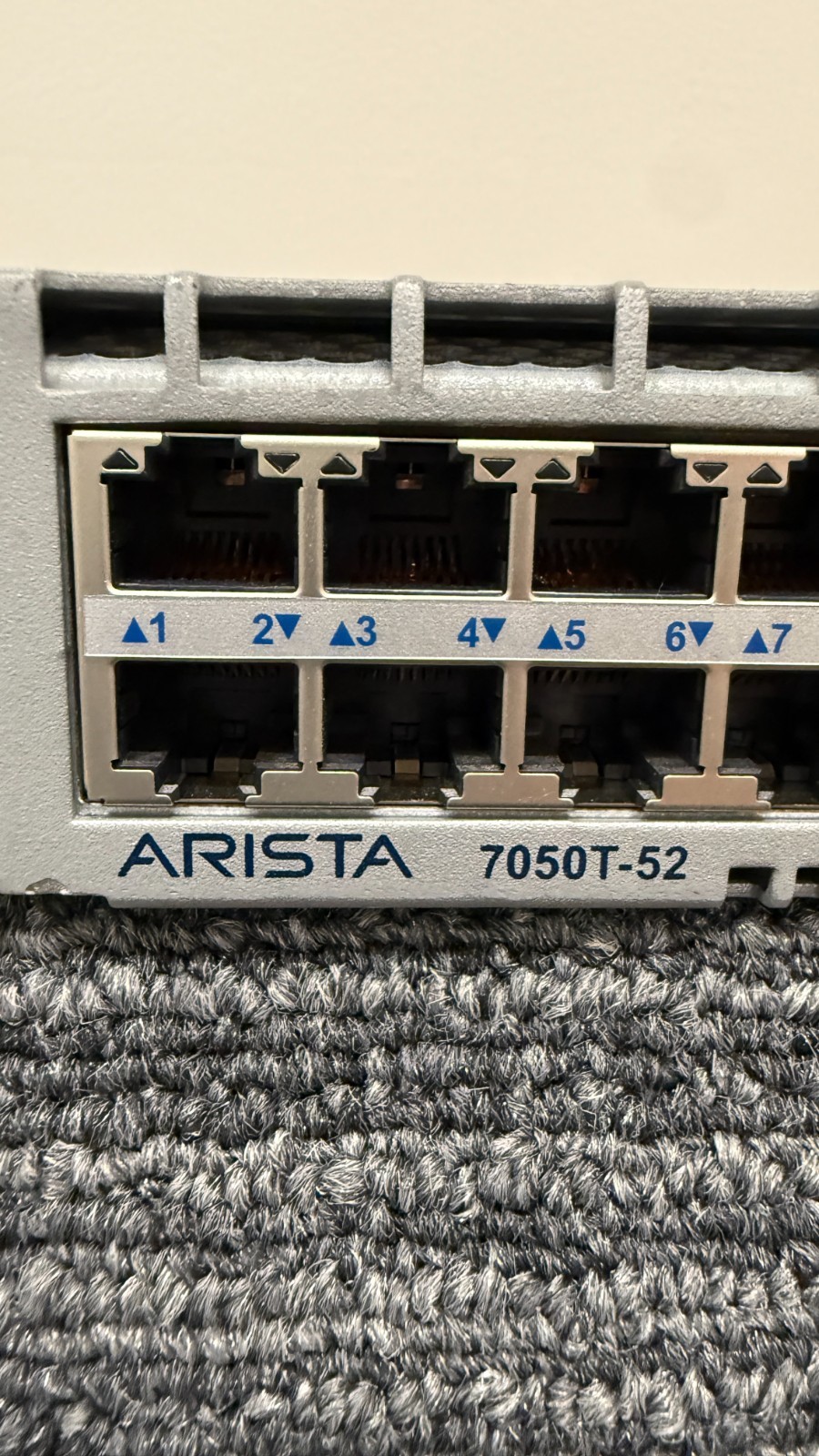 Arista 7050T-52 1U Managed Network Switch Airflow: Rear-to-Front (R)