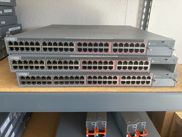 JUNIPER EX4300-48MP 24 X 1G 24 X 100M/1G/2 5G Dual Power Supply