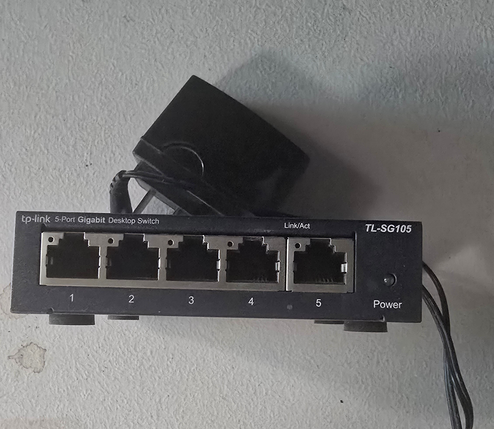 TP-LINK TL-SG108 8-Port Switch 10/100/1000Mbps Switch – USED