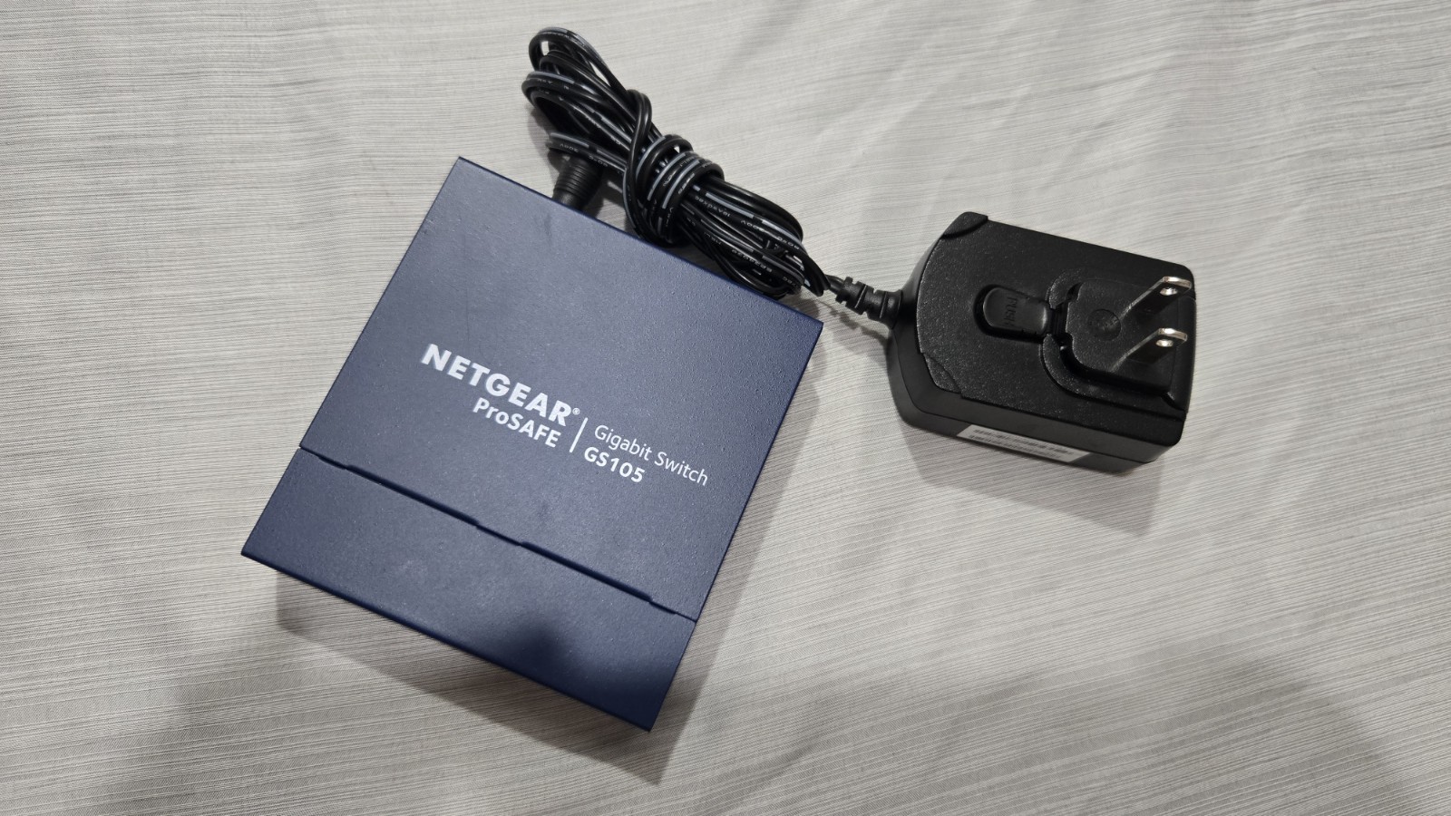 NETGEAR ProSafe GS105 5-Port Gigabit Ethernet Unmanaged Switch