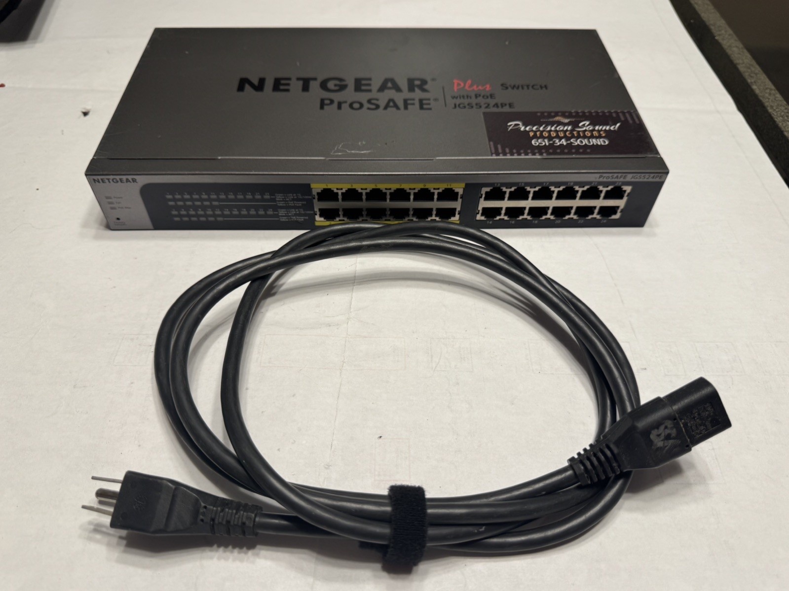 NETGEAR ProSAFE 24-Port Gigabit Managed Switch w/12 PoE Ports 100W (JGS524PE)