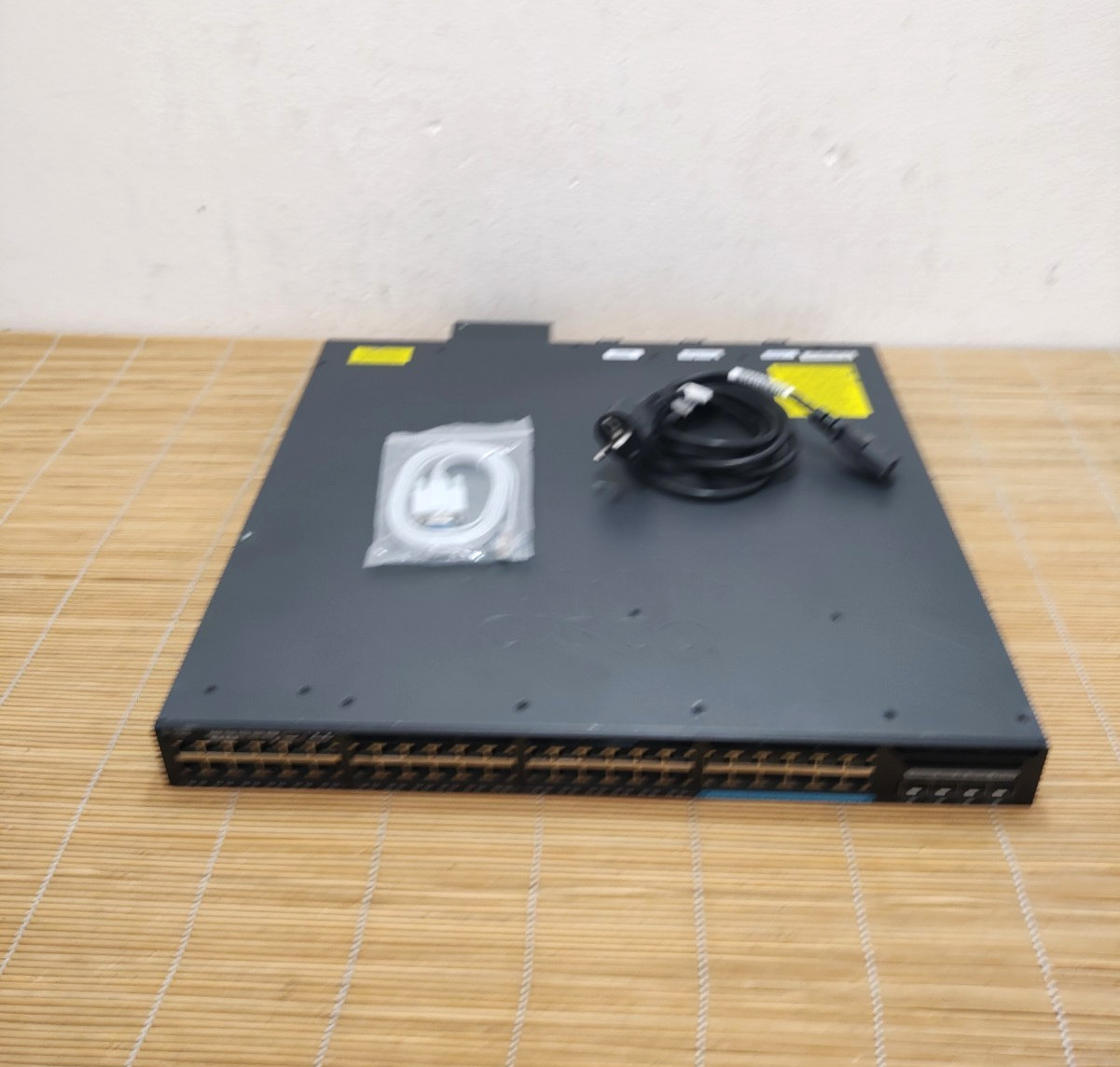 Cisco WS-C3650-12X48UQ-S 4x10G Uplink ports IP Base 48 Ethernet ports 1x PSU