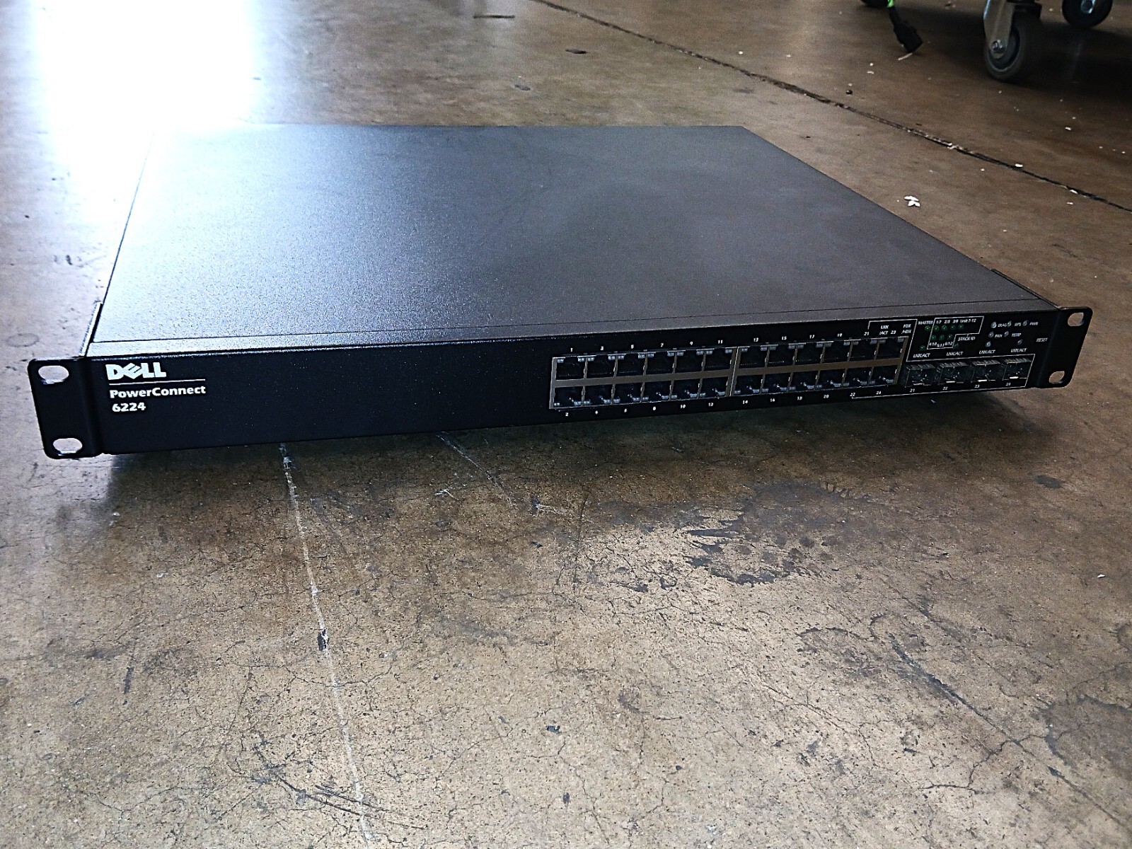 DELLPOWERFCONNECT 6224 SWITCH WITH ADVANCED SWITCHING HIGH PERFORMANCE