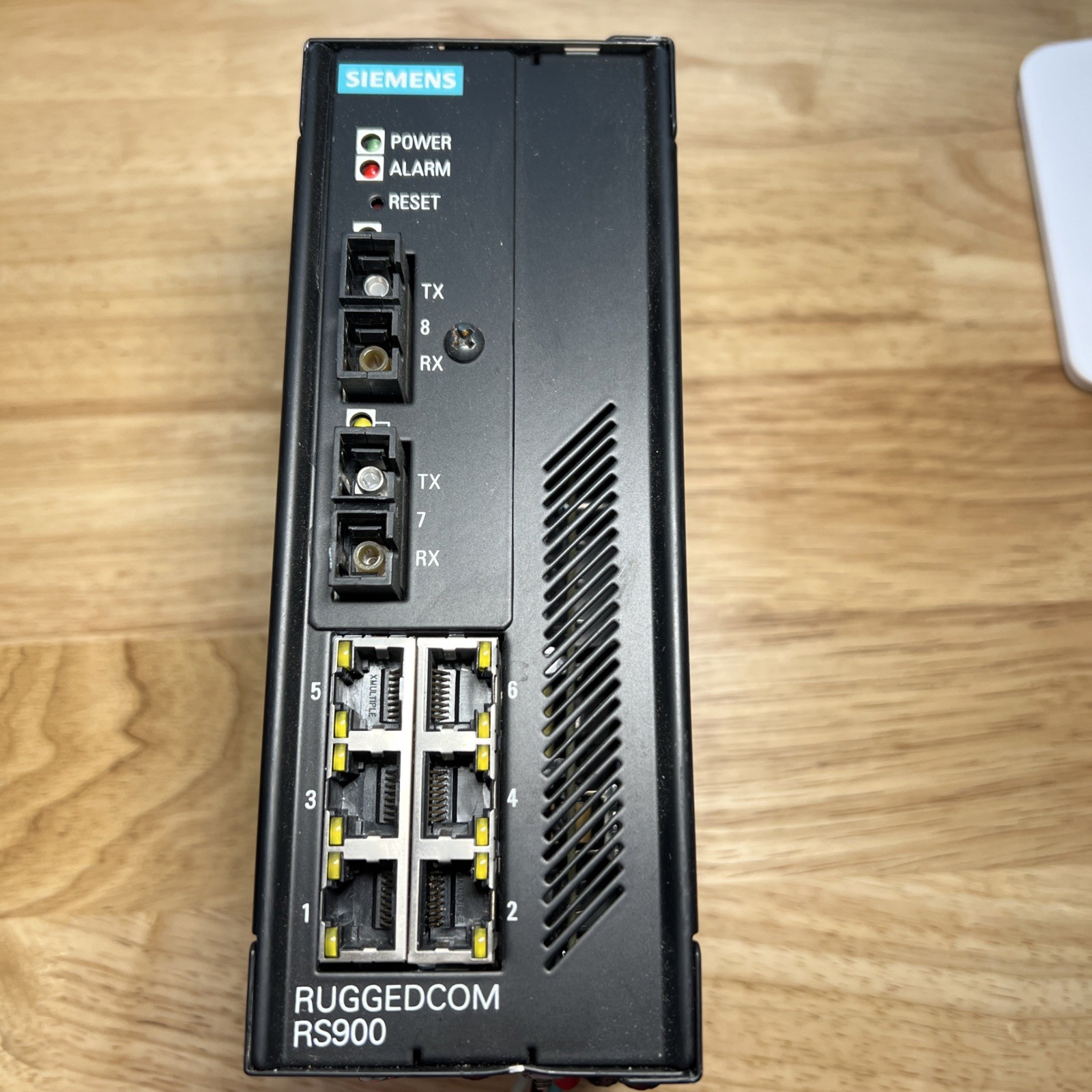 Ruggedcom RS900 Managed Ethernet Switch RS900-HI-D-C2-C2-00-XX