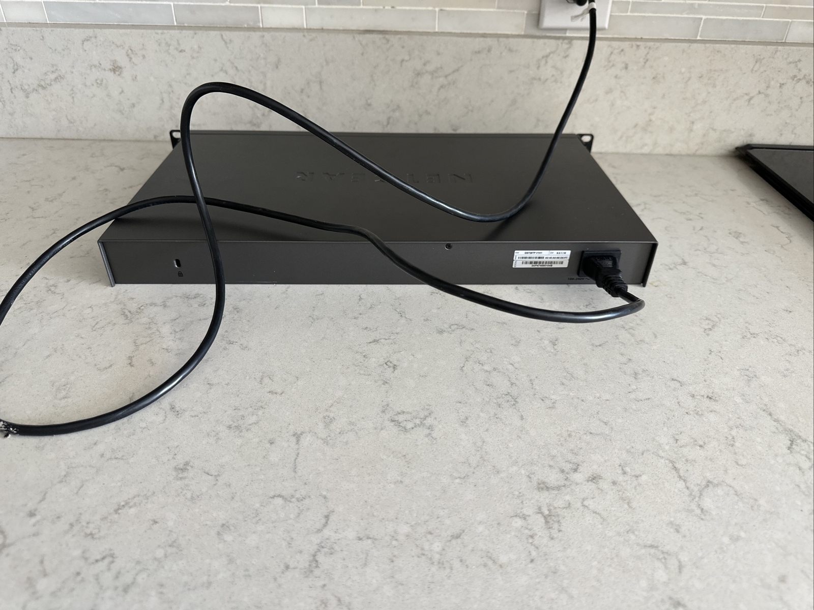 NetGear ProSafe GS728TP Smart Unmanaged Gigabit Network Switch