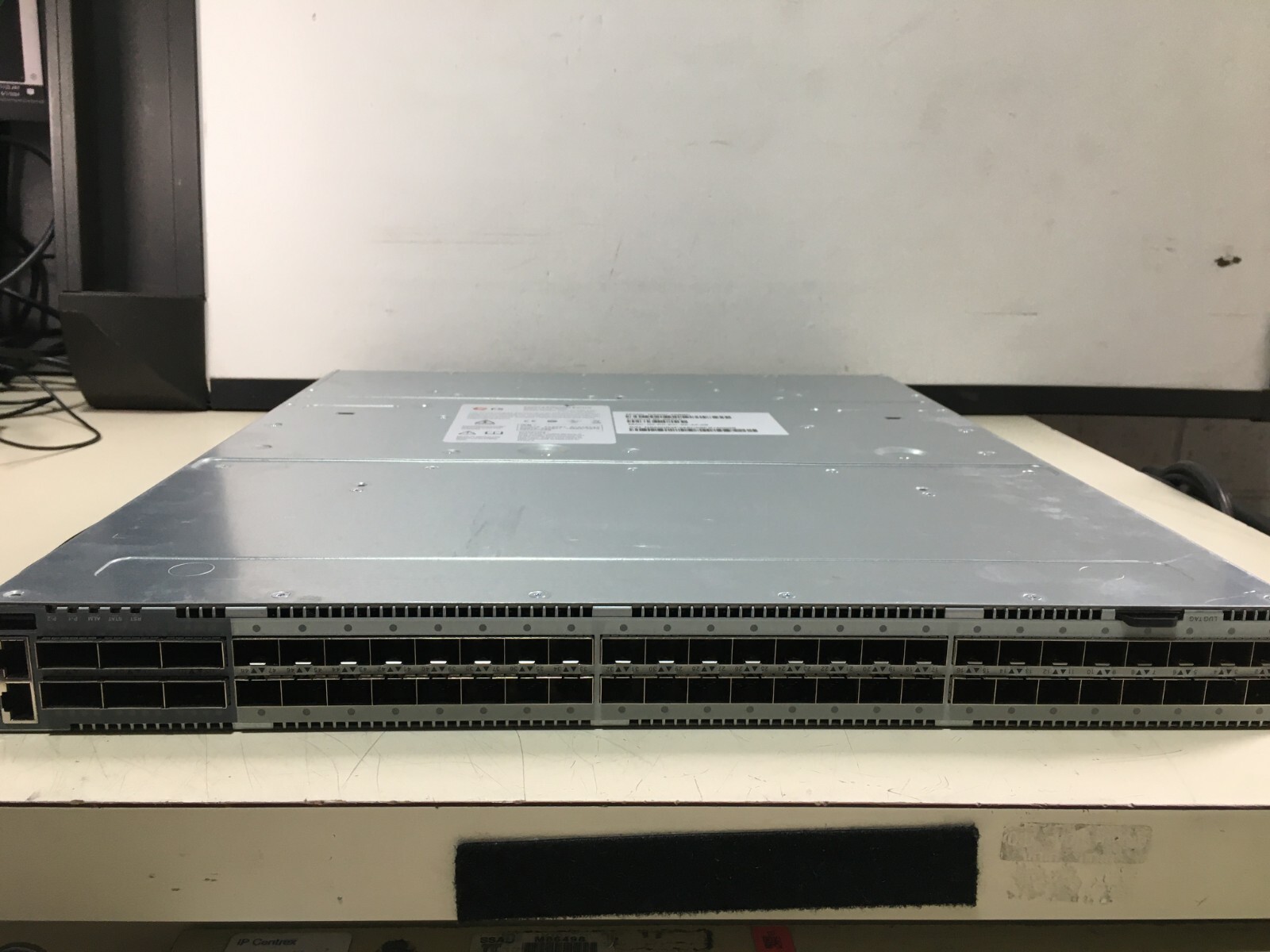 FS N8500-48B6C 25G SDN (48*25GbE+6*100GbE) LAYER 3 ETHERNET SWITCH – USED