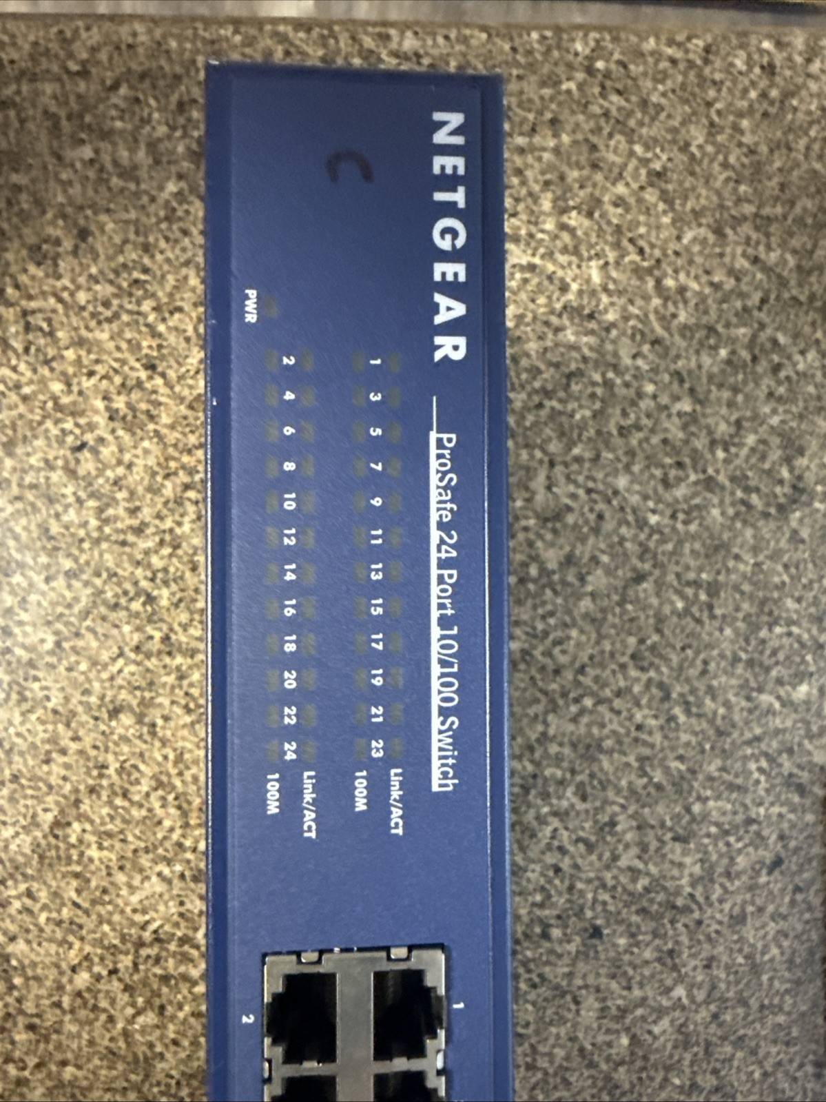NetGear ProSafe (JFS524) 24-Ports External Switch