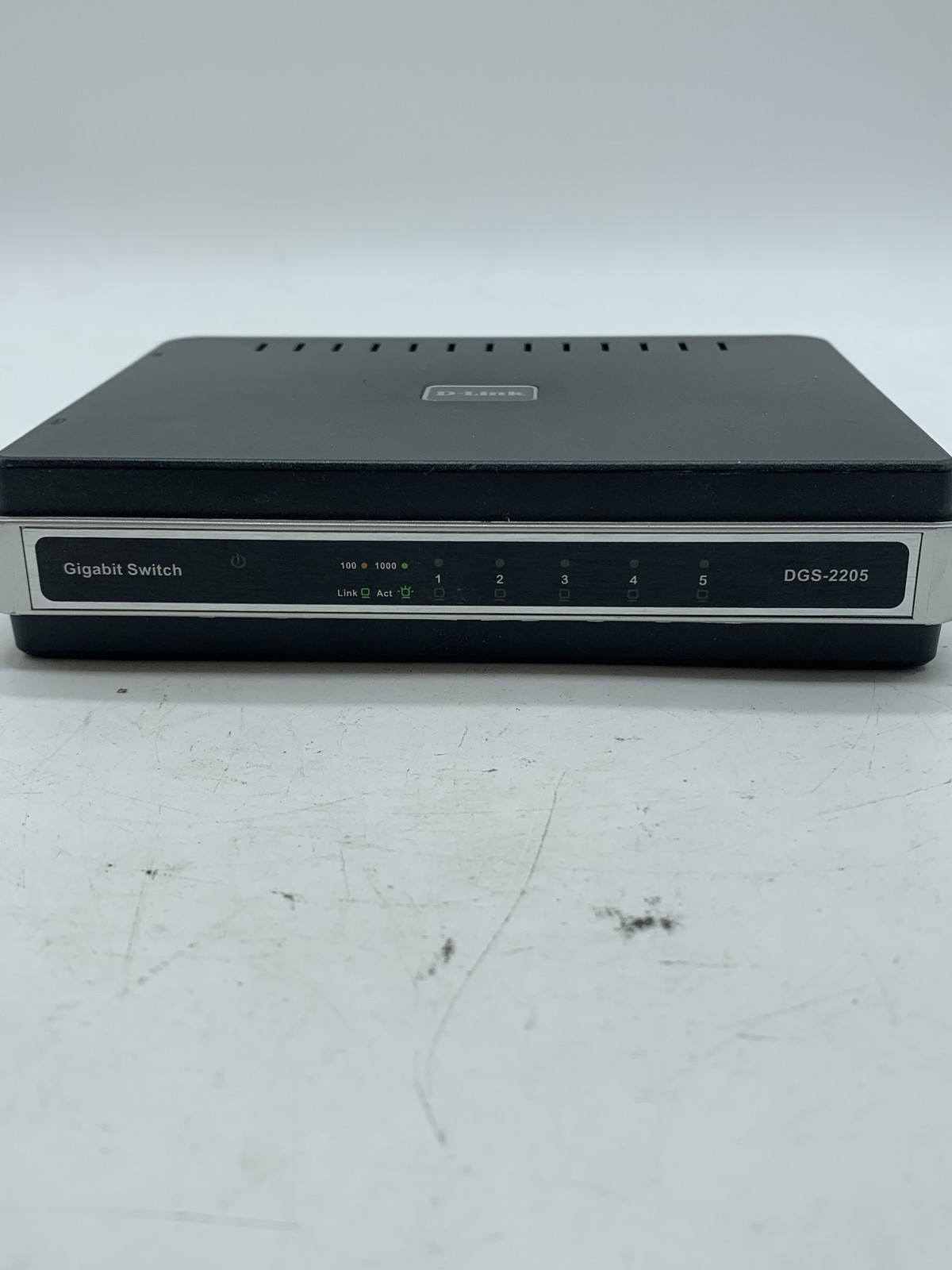 D-Link DGS-2205 5-Port Gigabit Ethernet Switch No Power Cable w/ FREE SHIPPING