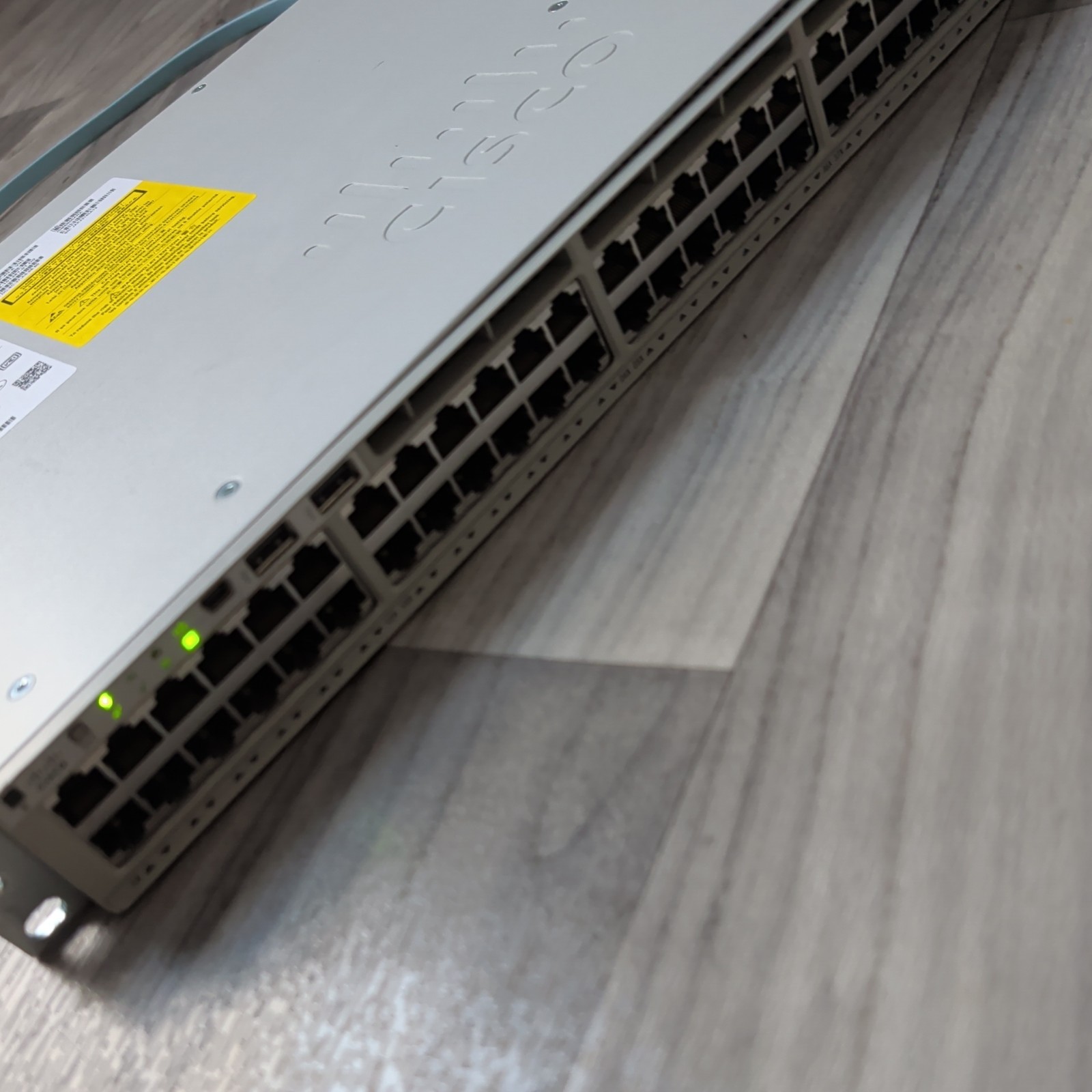 Cisco C9200L-48P-4G-E Catalyst 9200L 48 PoE+ Port Switch – 4 x 1G Uplink