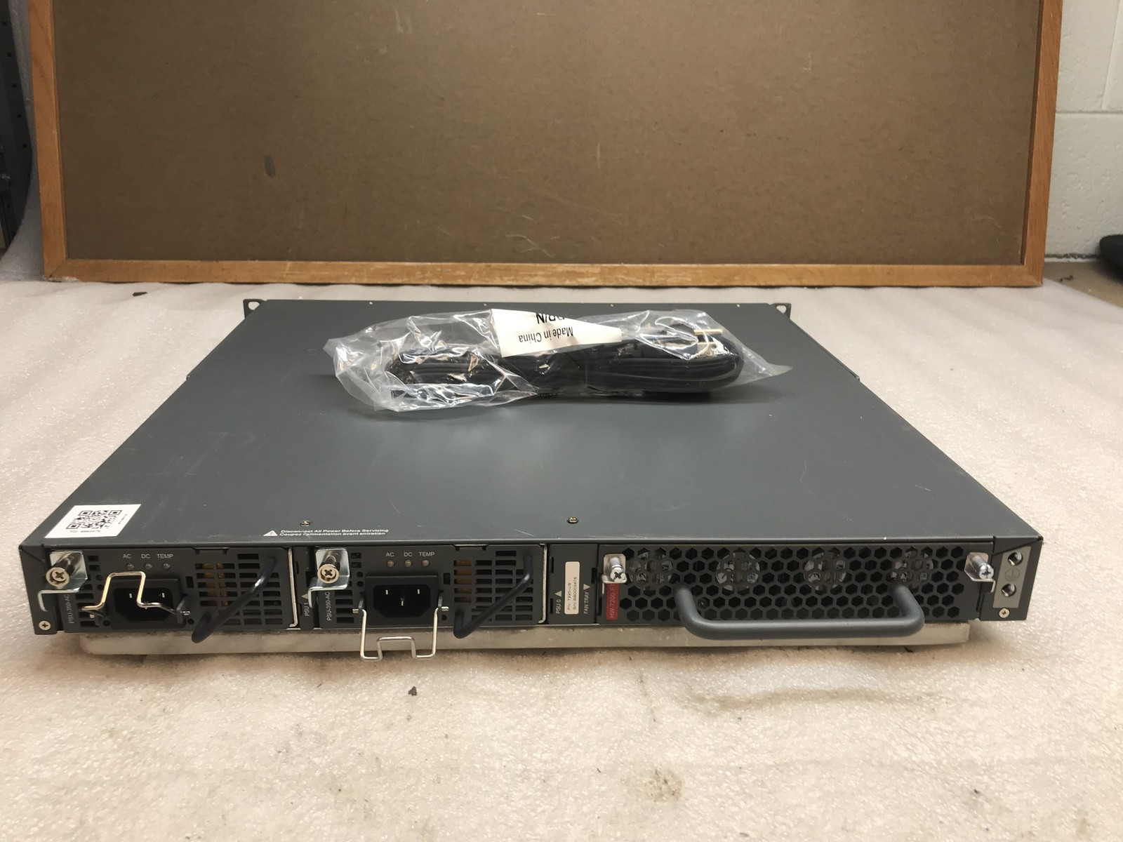 HP Aruba 7220 Network Mobility Management Controller w/ Power and 1xSFP-10G-SR
