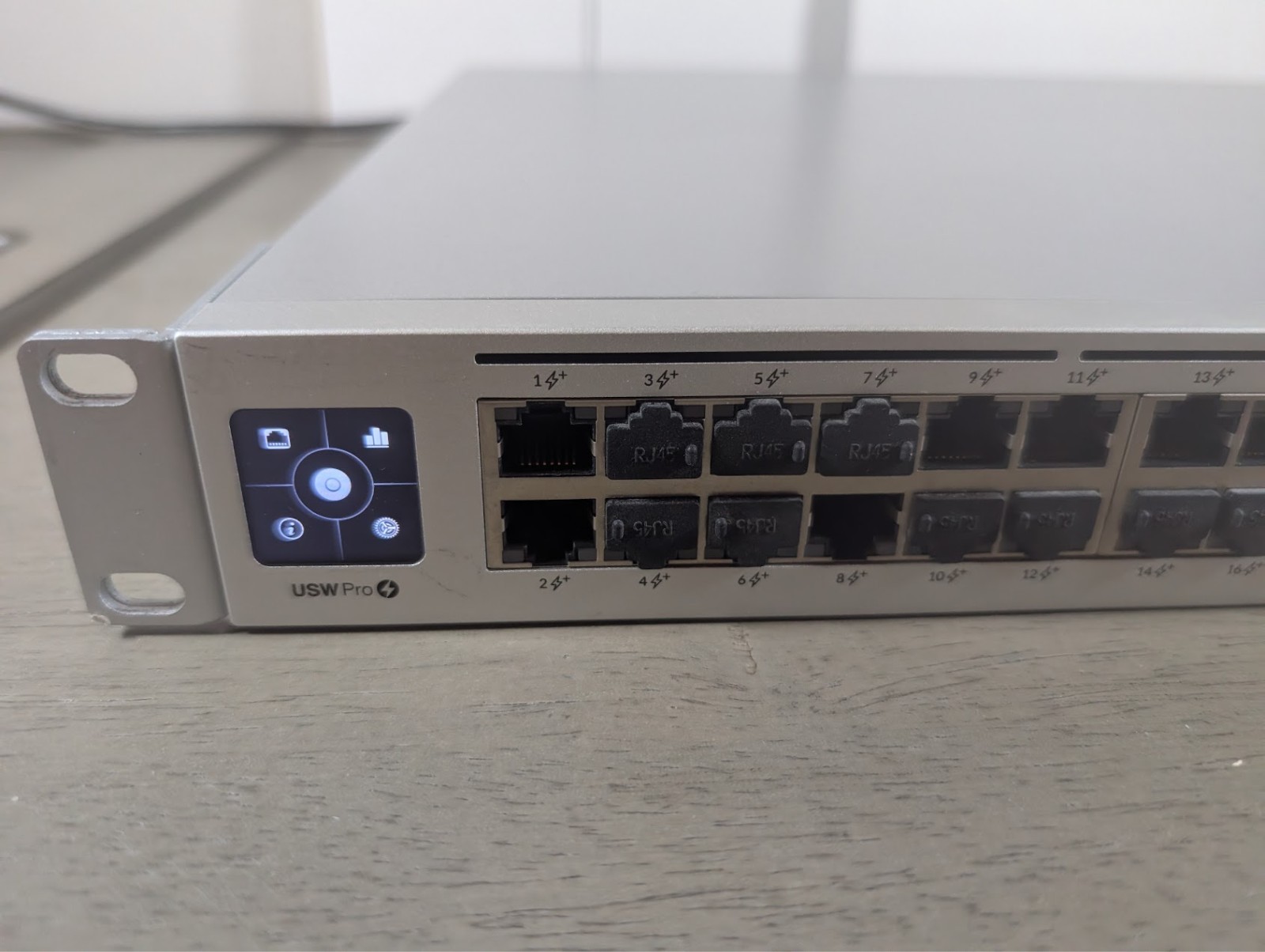 Ubiquiti UniFi USW-Pro-48-PoE Gen2 48-Port Managed Switch 600W PoE++ 4x SFP+