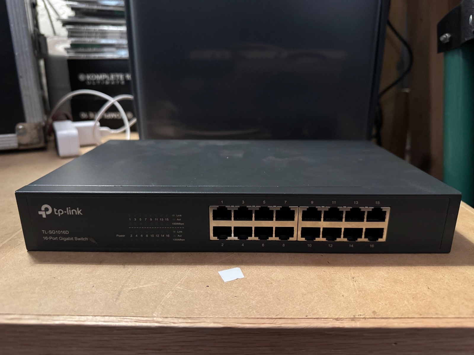 TP-Link TL-SG1016D 16-Port Gigabit Easy Smart Switch