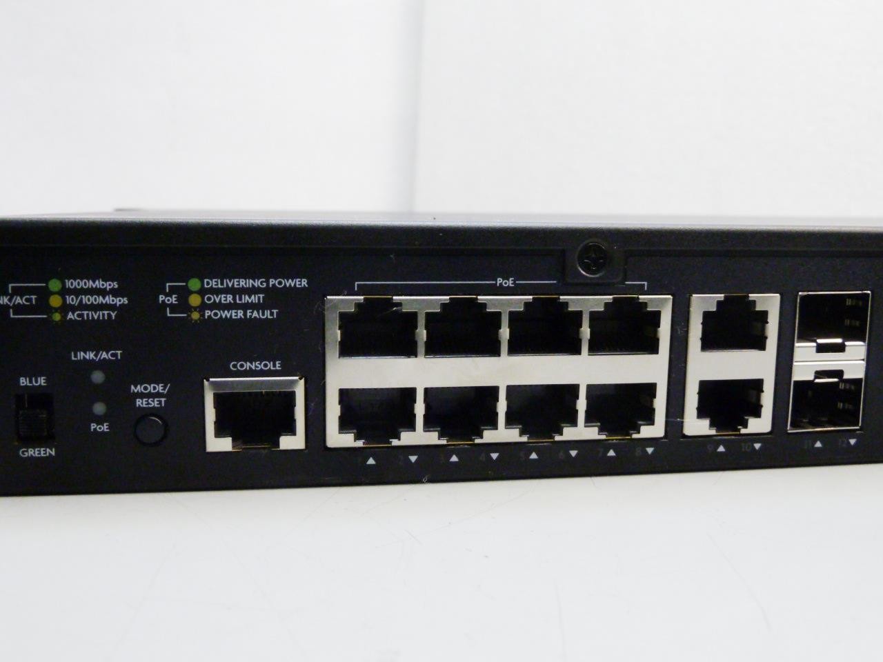 LUXUL AMS-1208P 12-Port / 8 PoE+ Gigabit Managed Switch w/ Power cord & mounts