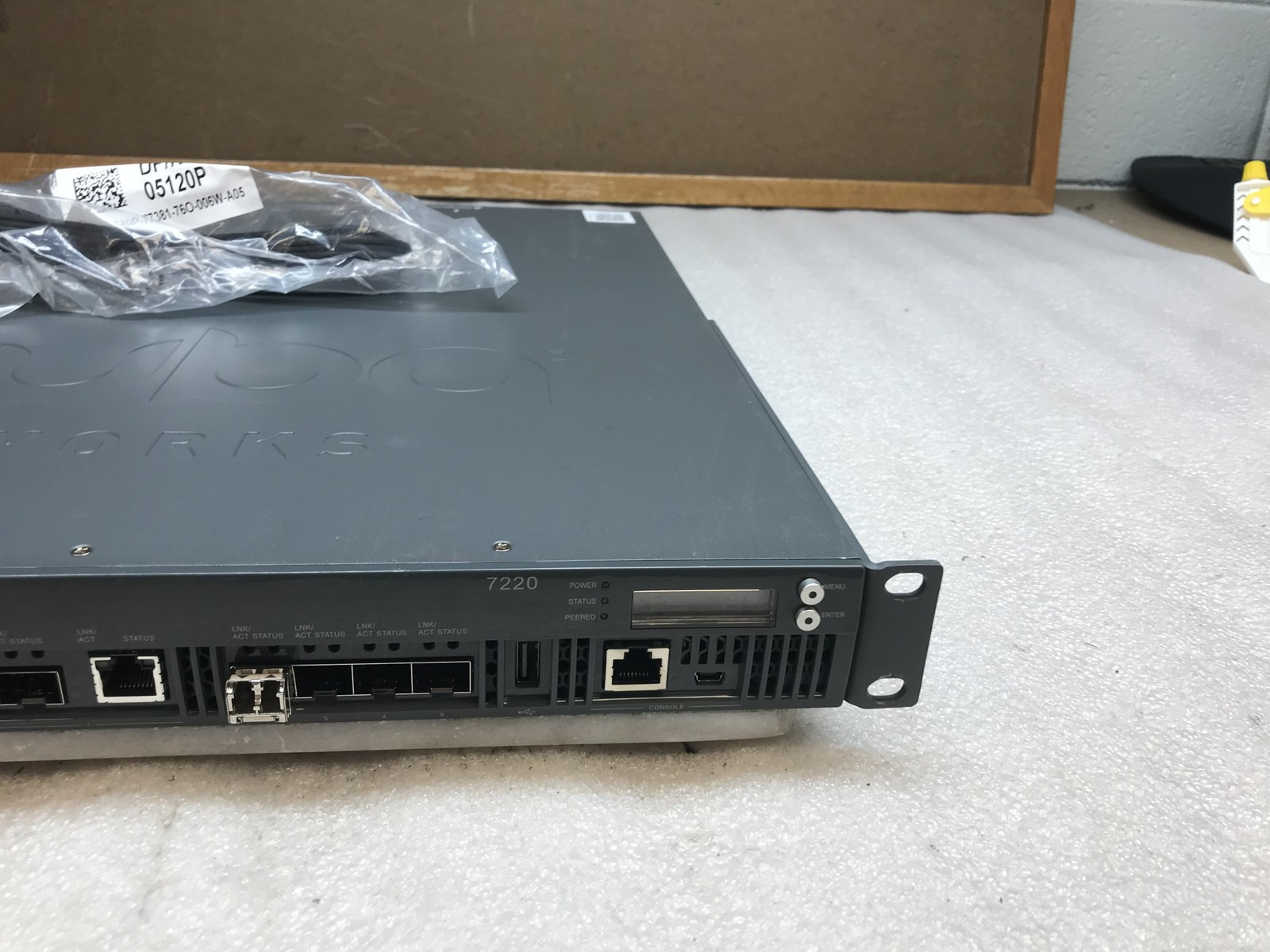 HP Aruba 7220 Network Mobility Management Controller w/ Power and 1xSFP-10G-SR