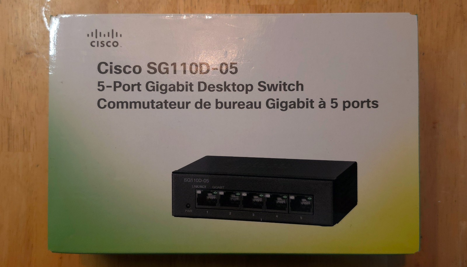 NEW Cisco SG110D-05-NA 5-Port Gigabit Unmanaged Ethernet Desktop Switch