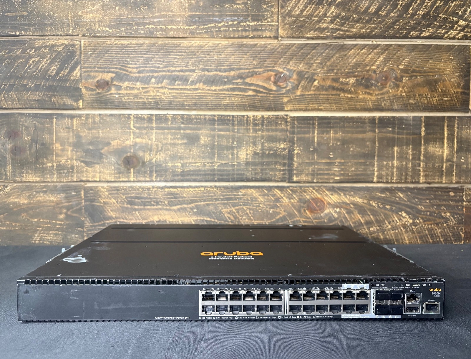 HP Aruba JL319A 24-Port 1G Switch with 1x AC