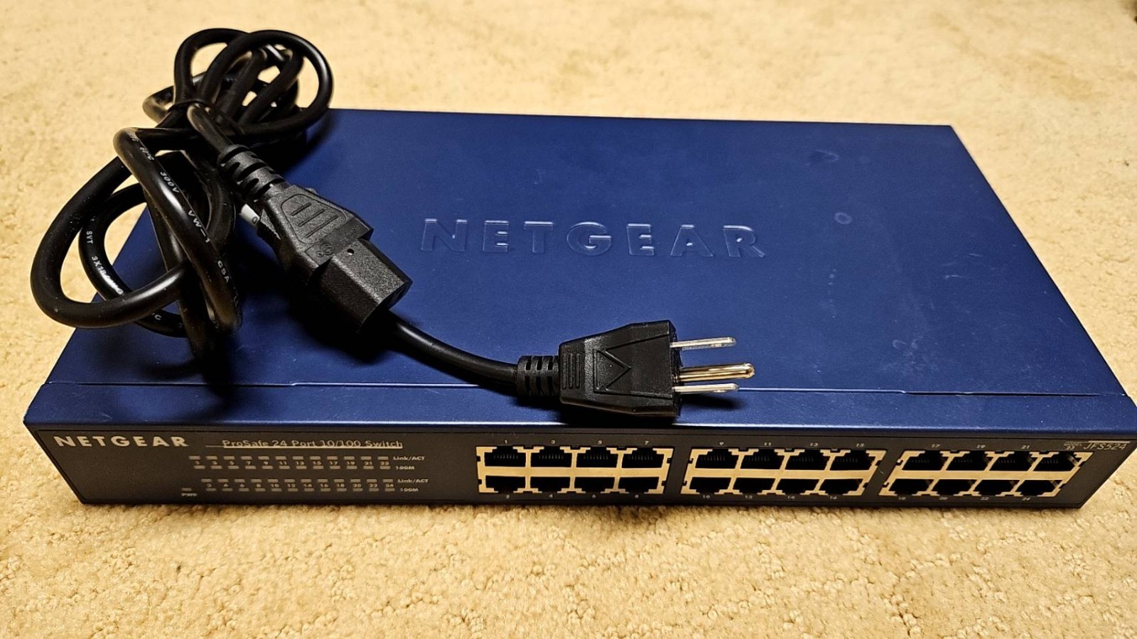 NetGear ProSafe (JFS524) 24-Ports External Switch