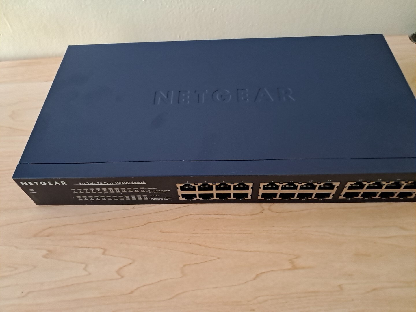 NETGEAR JFS524 PROSAFE 24-PORT 10/100 ETHERNET SWITCH – open box