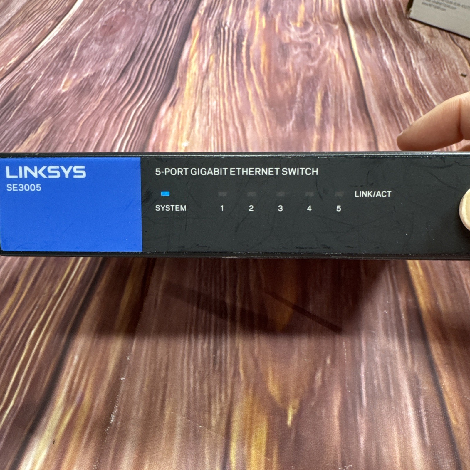 Linksys SE3005 5-Port Gigabit Ethernet Switch Desktop LAN Hub Plug & Play Tested