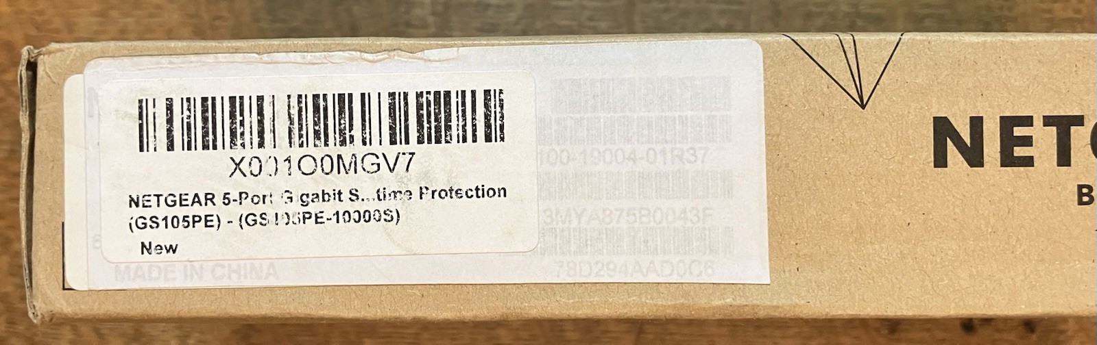 GS105PE – 5-Port Gigabit Ethernet PD-Powered/PoE Pass-thru Plus Switch/NIB
