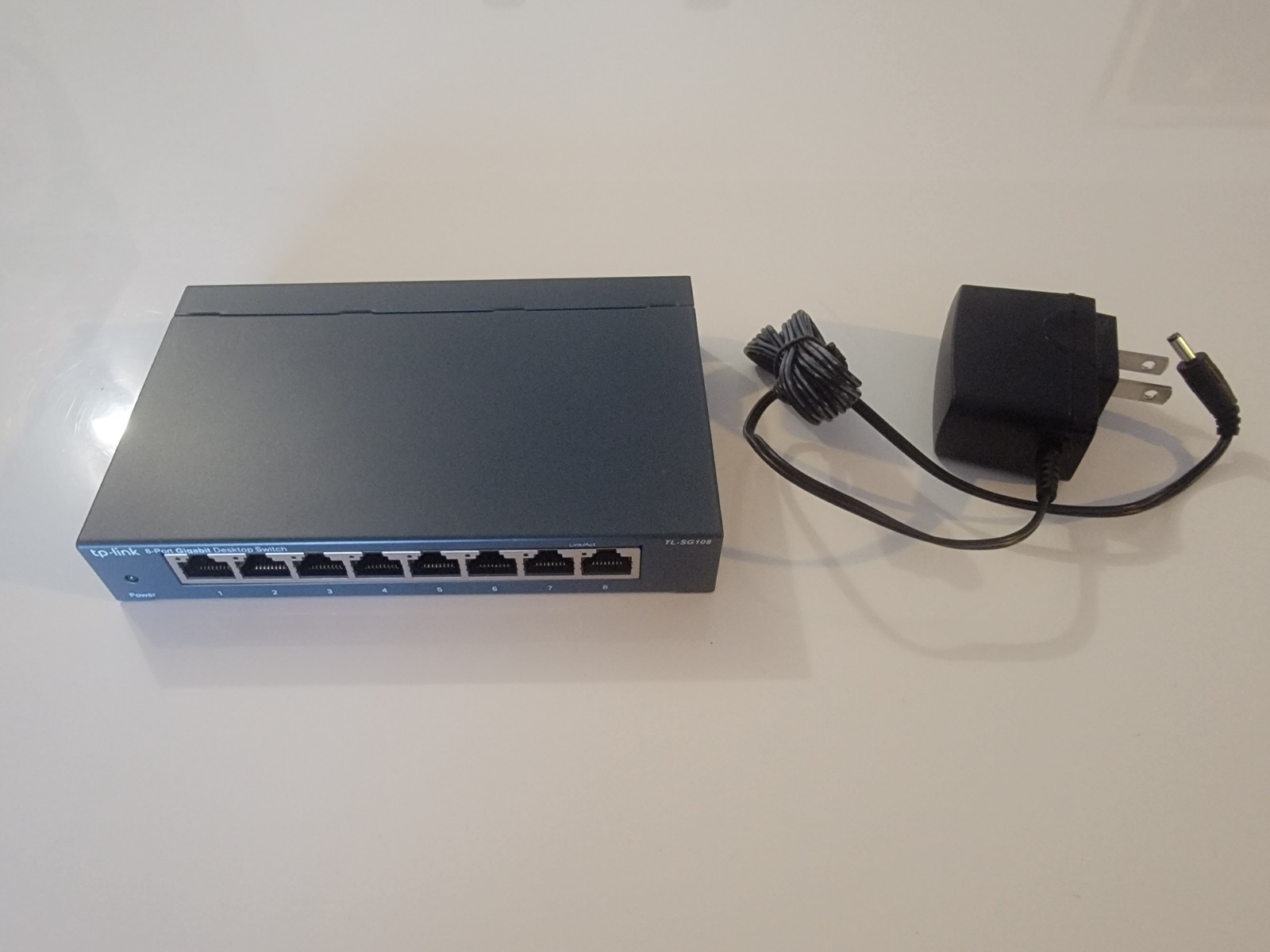 TP-LINK TL-SG108 8-Port Gigabit Ethernet Desktop Switch
