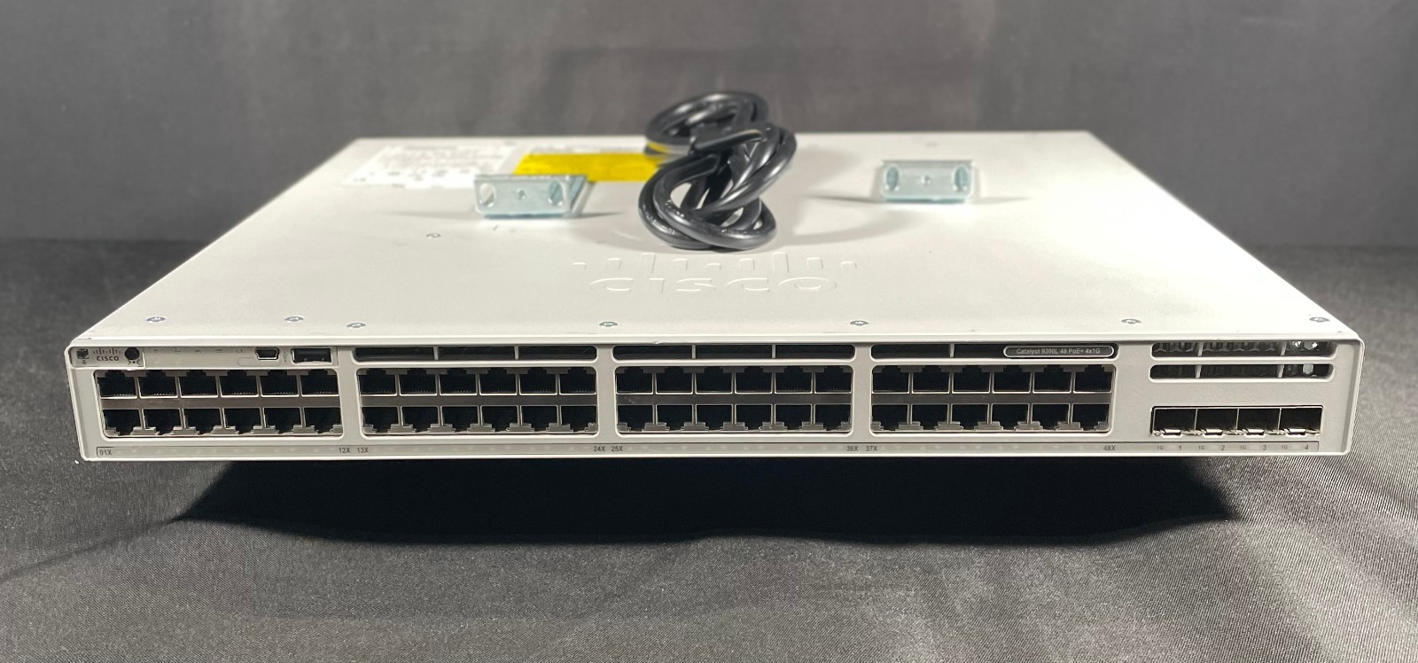 Cisco Catalyst 9300L C9300L-48P-4G-A 48-Port PoE+ 4x1GE SFP Switch -Fast Ship