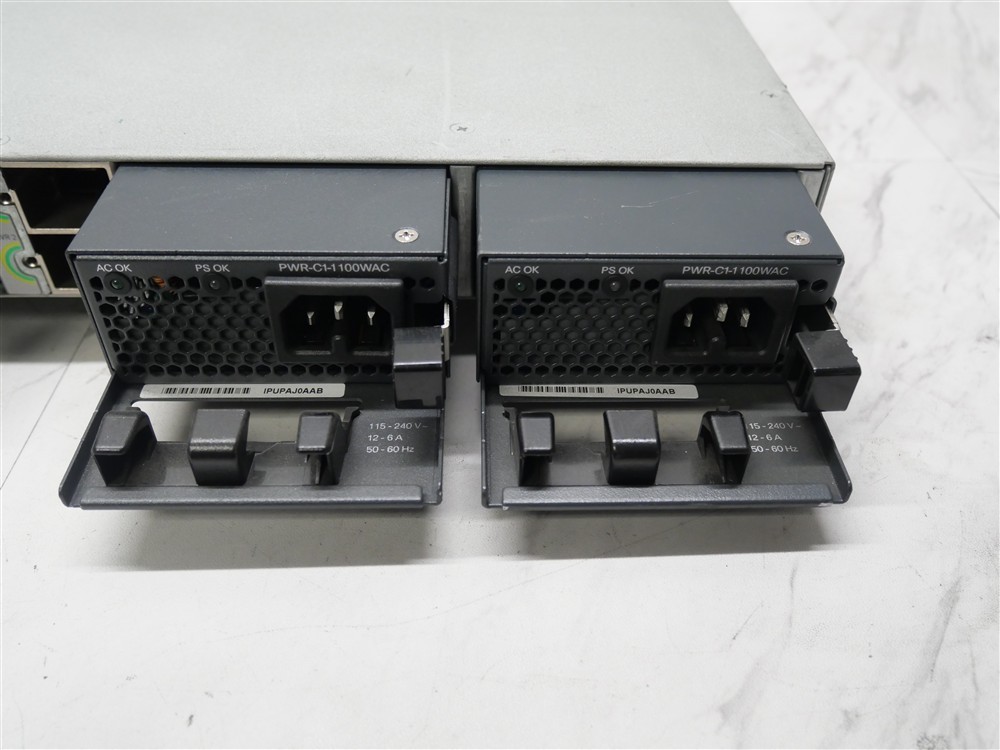 Cisco WS-C3850-48PW-SZ V04 48 Port Switch w/ 2 x Power Supplies! TESTED!