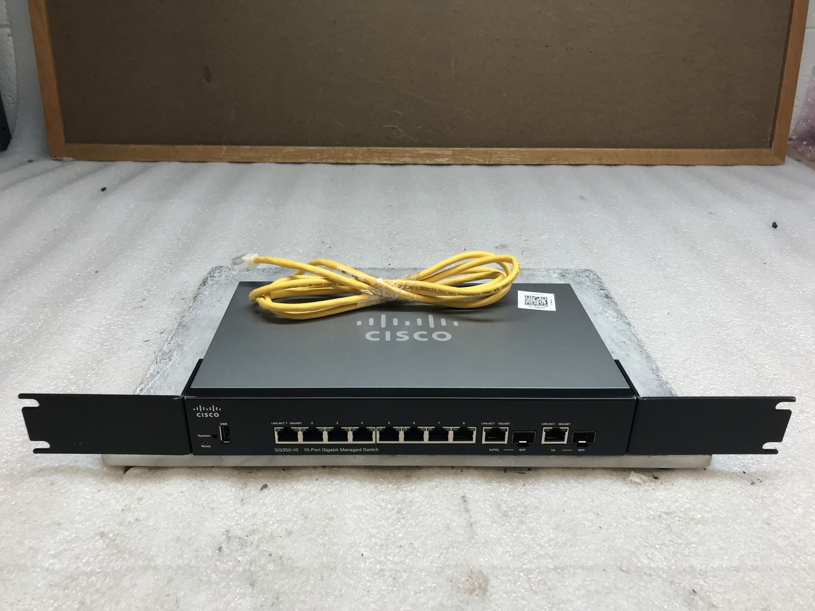 Cisco Systems SG350-10P 10-Port Gigabit Managed Switch w/ Ears (SG35010PK9NA)