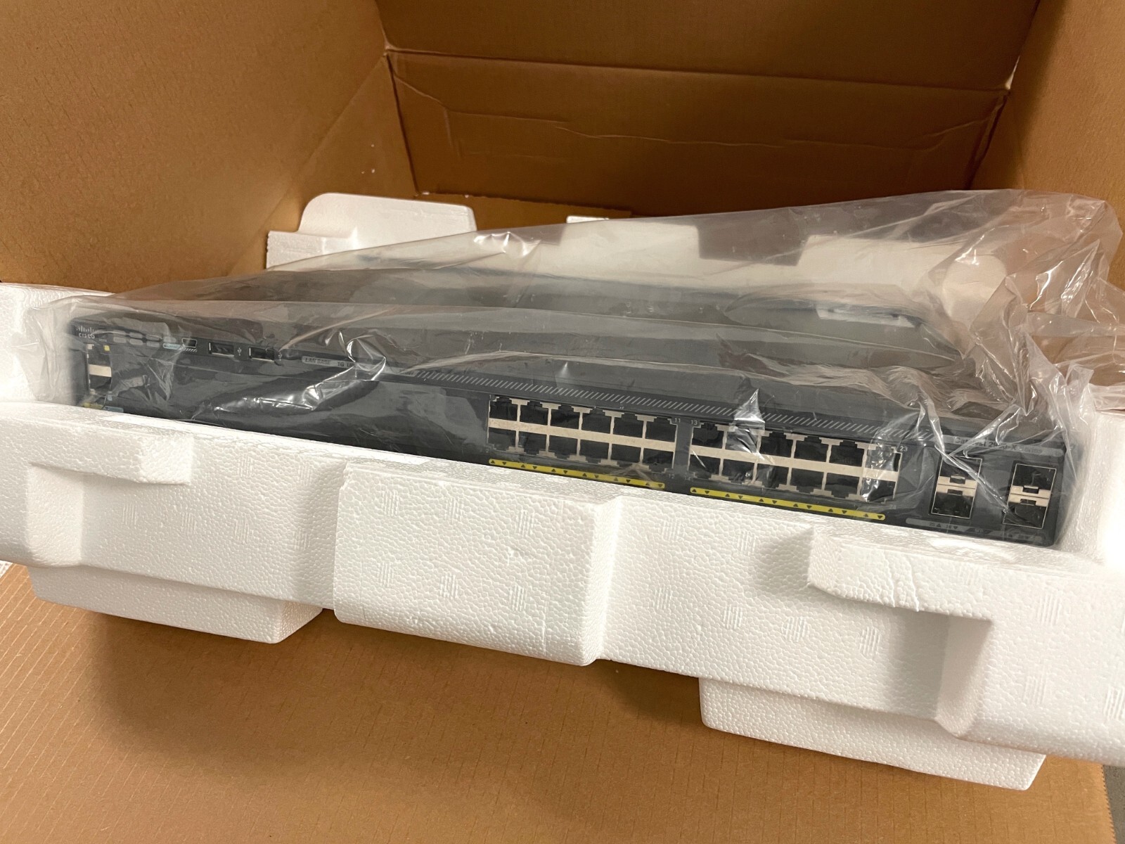 NEW WS-C2960X-24PS-L Cisco Catalyst 2960X Series PoE 24Port 4 SFP Network Switch