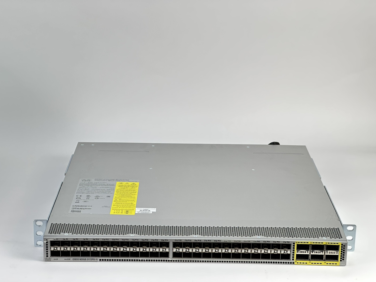 Cisco N3K-C3172PQ-XL 48x 10GbE SFP+ & 6x 40GbE QSFP+ 2x 400W PSU+Rackmounts 8GB