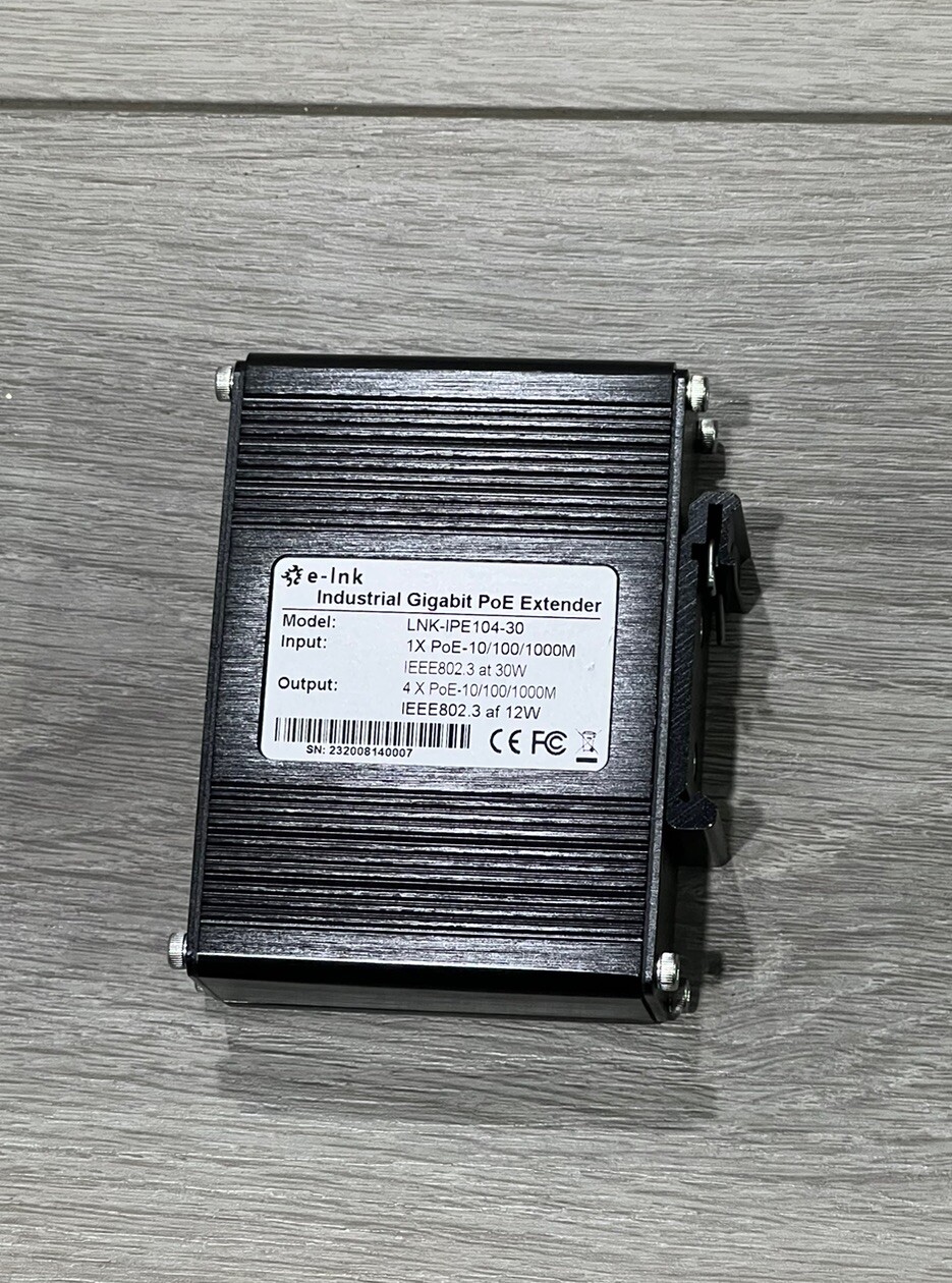 Mini Industrial Gigabit PoE Extender -30W 10/100/1000Mbps One Input Four Output