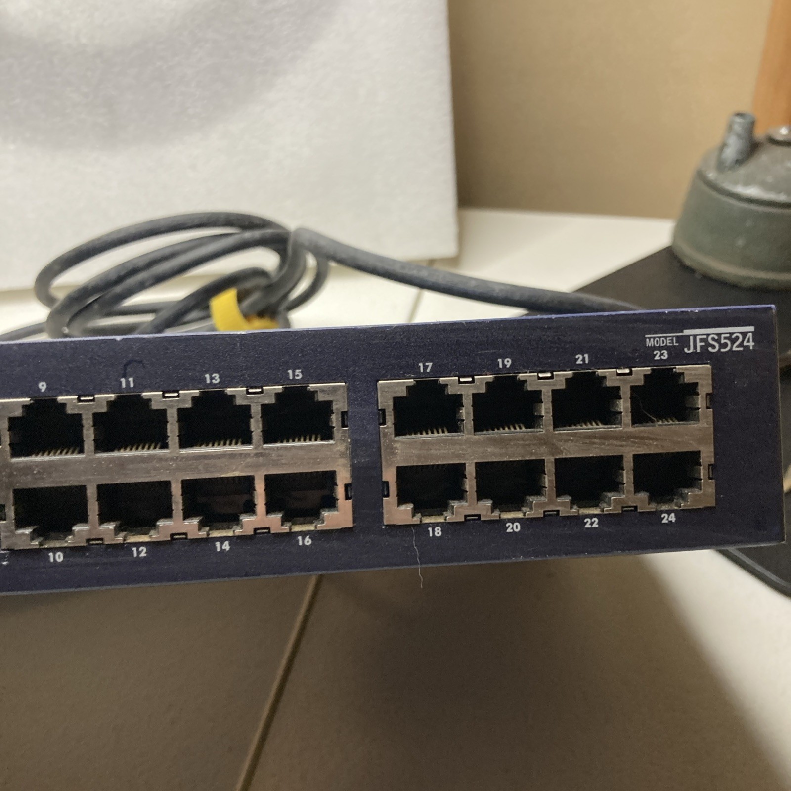 Netgear ProSafe JFS524 Network Fast Ethernet Switch 24-Port 10/100-C