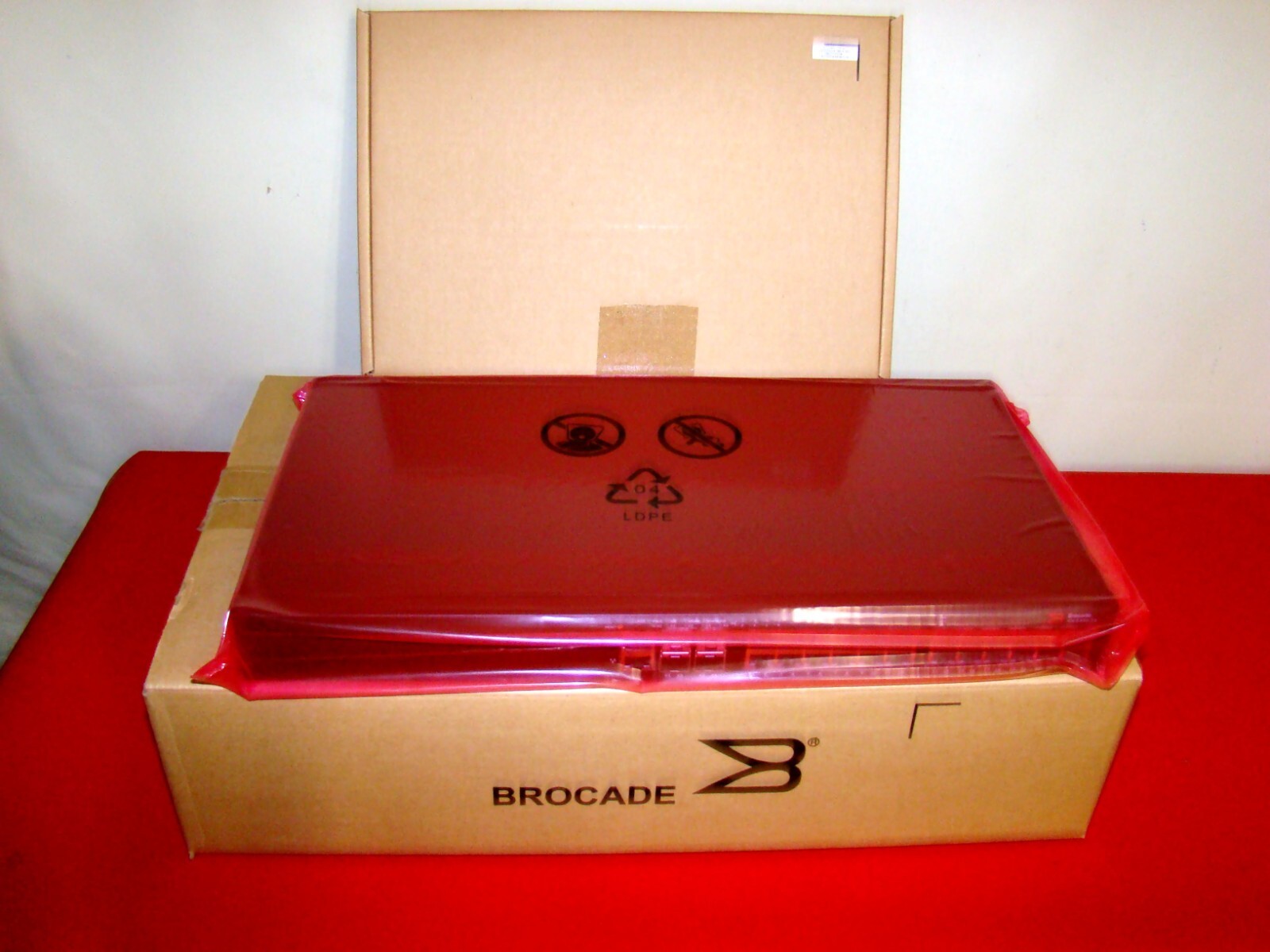 Brocade ICX 6450 24-port 1G switch 2x1G SFP+, 2x1G/10G SFP+ uplink/stacking port