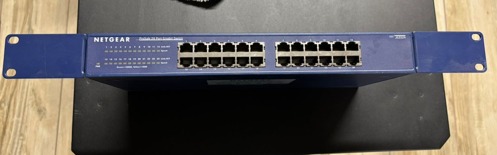 NETGEAR ProSafe Jgs524 24-port Gigabit Ethernet Switch JGS524NA -V2